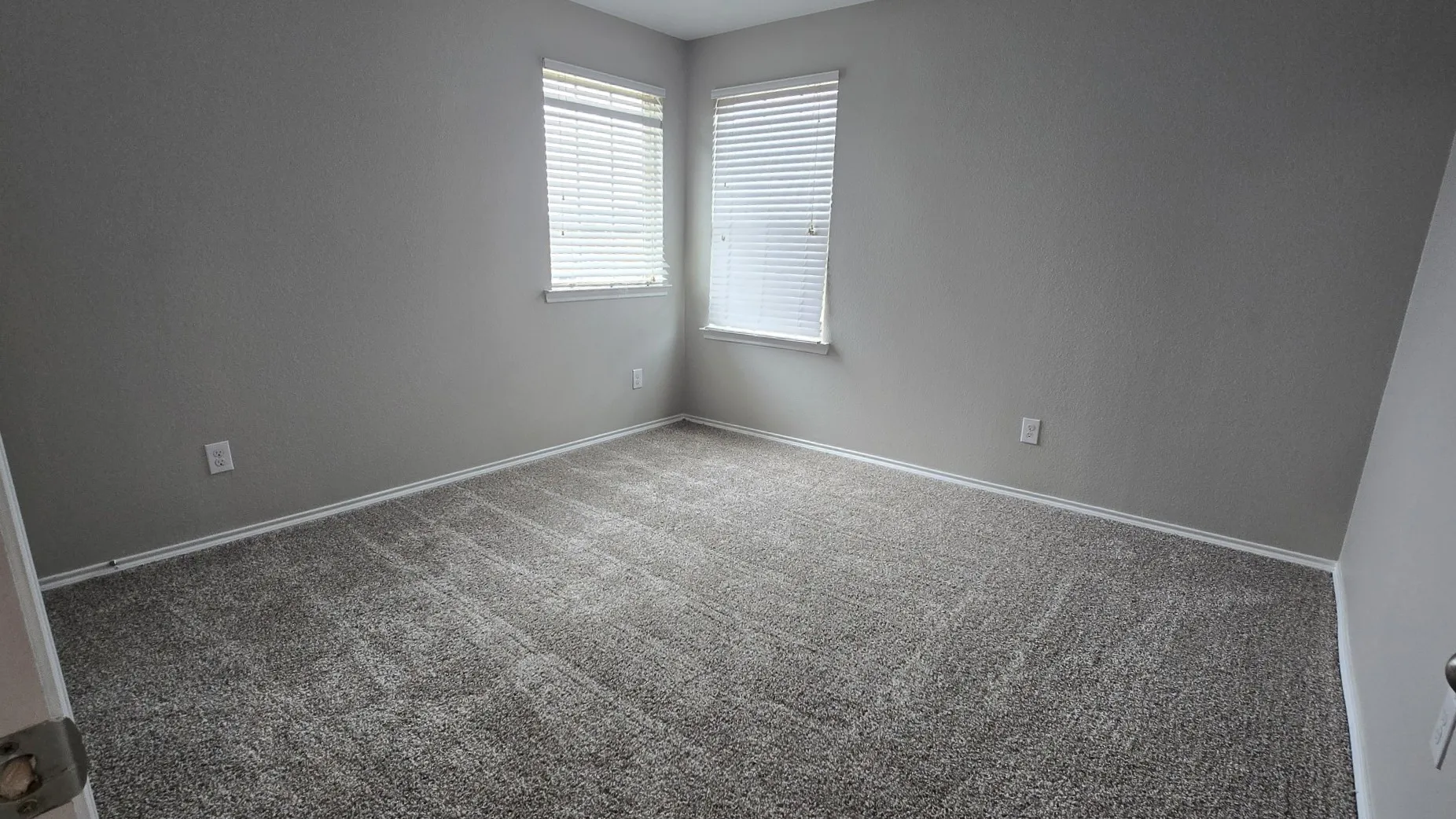 Single Family Residence For Sale in Collin County , 2101 Shady Glen Trail, Princeton, Texas 75407, 5 Bedroom, 3 Bathroom, 2 Garage spaces, 2,606 Sqft, built in 2015, mls#21301974, Real Estate Agent in Princeton, Homes For Sale in Collin county, Homes For Sale in Princeton, Realtor in Princeton Texas, Real Estate Brokerage Independent Realty Texas, Luminita Cordes Realtor