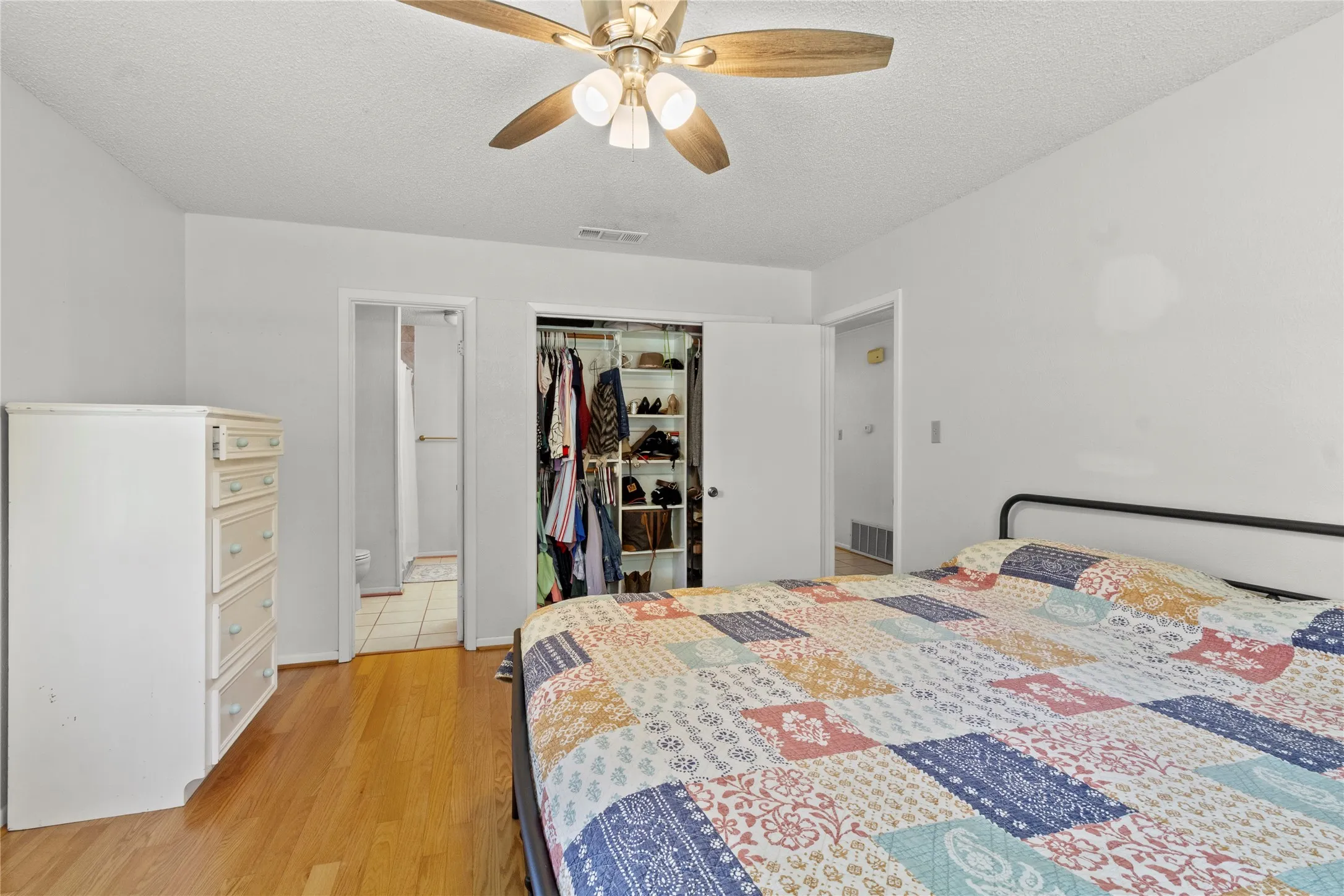 Single Family Residence For Sale in Freestone County , 110 N Avenue D, Wortham, Texas 76693, 3 Bedroom, 2 Bathroom, Garage spaces, 1,634 Sqft, built in 1985, mls#21301635, Real Estate Agent in Wortham, Homes For Sale in Freestone county, Homes For Sale in Wortham, Realtor in Wortham Texas, Real Estate Brokerage Independent Realty Texas, Luminita Cordes Realtor