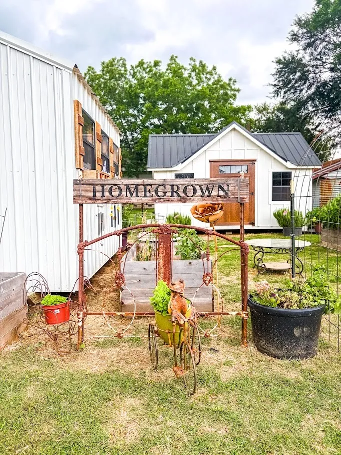 Single Family Residence For Sale in Freestone County , 110 N Avenue D, Wortham, Texas 76693, 3 Bedroom, 2 Bathroom, Garage spaces, 1,634 Sqft, built in 1985, mls#21301635, Real Estate Agent in Wortham, Homes For Sale in Freestone county, Homes For Sale in Wortham, Realtor in Wortham Texas, Real Estate Brokerage Independent Realty Texas, Luminita Cordes Realtor