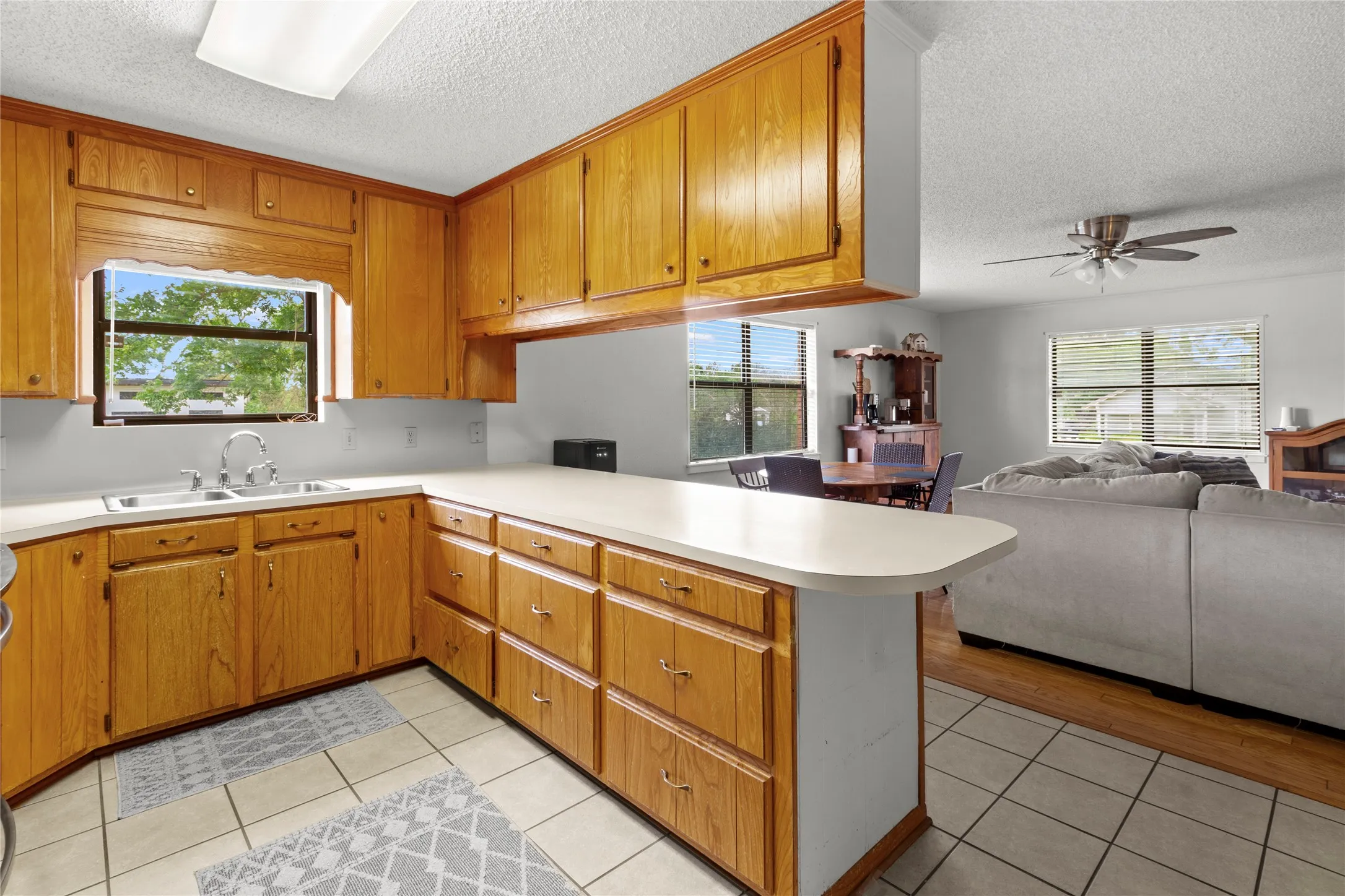 Single Family Residence For Sale in Freestone County , 110 N Avenue D, Wortham, Texas 76693, 3 Bedroom, 2 Bathroom, Garage spaces, 1,634 Sqft, built in 1985, mls#21301635, Real Estate Agent in Wortham, Homes For Sale in Freestone county, Homes For Sale in Wortham, Realtor in Wortham Texas, Real Estate Brokerage Independent Realty Texas, Luminita Cordes Realtor