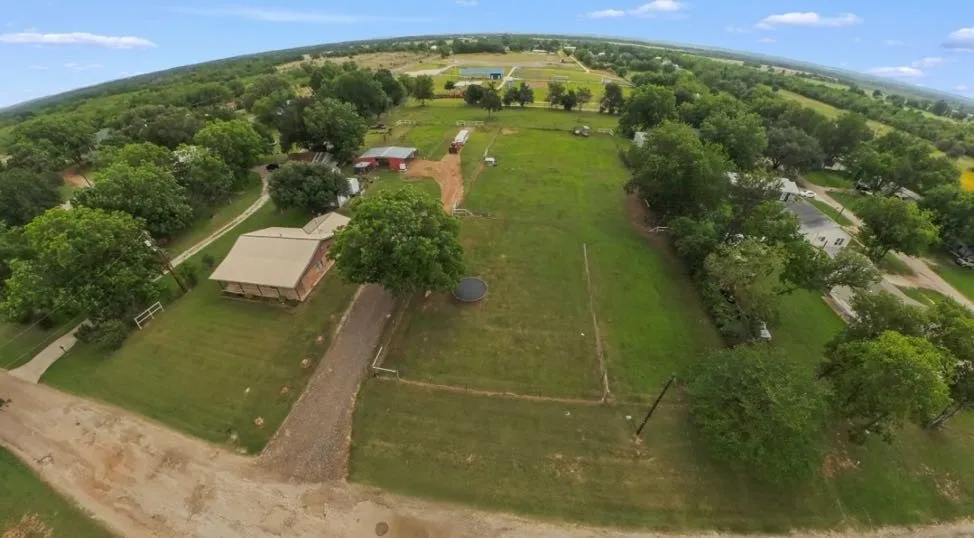 Single Family Residence For Sale in Freestone County , 110 N Avenue D, Wortham, Texas 76693, 3 Bedroom, 2 Bathroom, Garage spaces, 1,634 Sqft, built in 1985, mls#21301635, Real Estate Agent in Wortham, Homes For Sale in Freestone county, Homes For Sale in Wortham, Realtor in Wortham Texas, Real Estate Brokerage Independent Realty Texas, Luminita Cordes Realtor