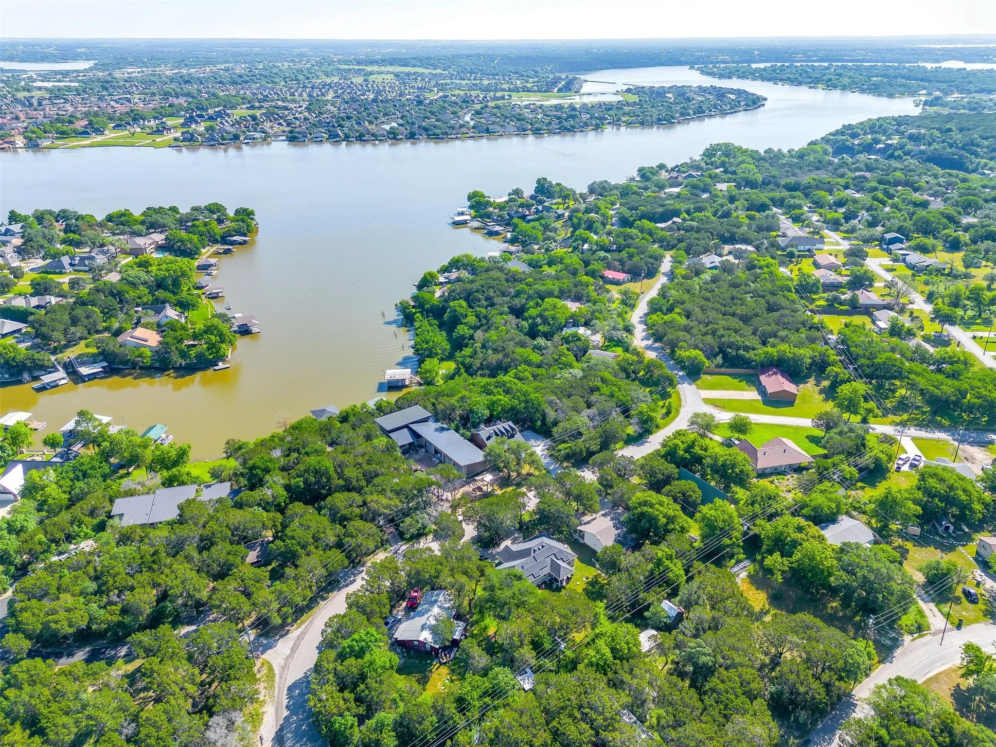 Single Family Residence For Sale in Hood County , 228 Rock Harbor Drive, Granbury, Texas 76048, 4 Bedroom, 2 Bathroom, Garage spaces, 2,224 Sqft, built in 1978, mls#21286454, Real Estate Agent in Granbury, Homes For Sale in Hood county, Homes For Sale in Granbury, Realtor in Granbury Texas, Real Estate Brokerage Independent Realty Texas, Luminita Cordes Realtor