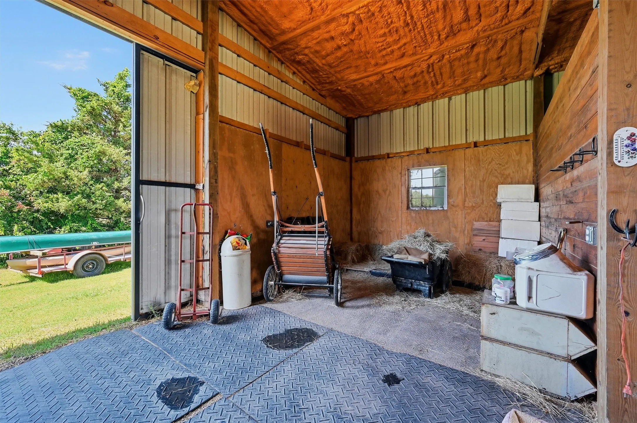 Single Family Residence For Sale in Fannin County , 872 County Road 4244, Bonham, Texas 75418, 4 Bedroom, 3 Bathroom, Garage spaces, 1,848 Sqft, built in 1991, mls#21296773, Real Estate Agent in Bonham, Homes For Sale in Fannin county, Homes For Sale in Bonham, Realtor in Bonham Texas, Real Estate Brokerage Independent Realty Texas, Luminita Cordes Realtor