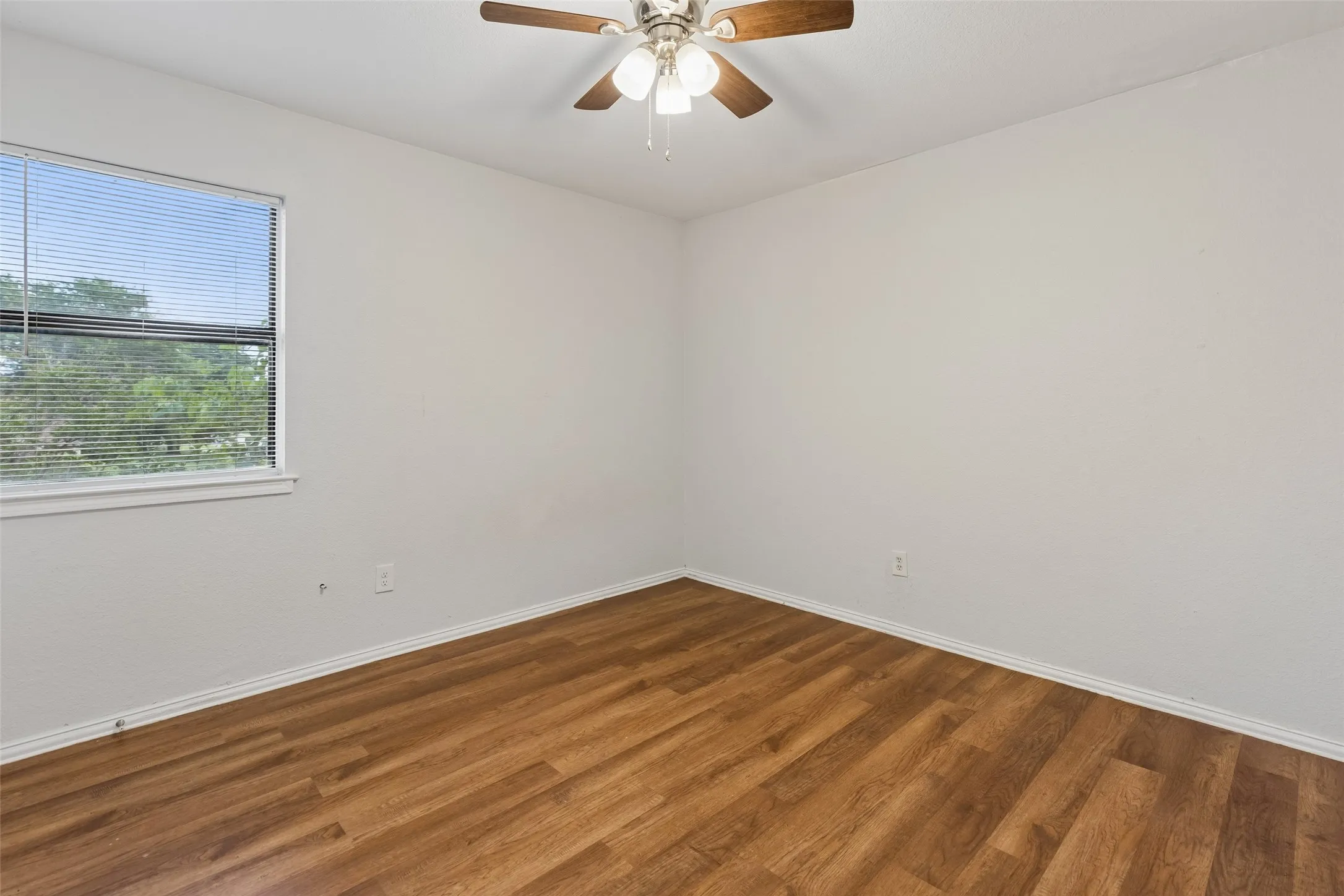 Duplex For Sale in Dallas County , 1401 Brook Meadow Circle, Lancaster, Texas 75134, 4 Bedroom, 5 Bathroom, 2 Garage spaces, 0 Sqft, built in 1985, mls#21289743, Real Estate Agent in Lancaster, Homes For Sale in Dallas county, Homes For Sale in Lancaster, Realtor in Lancaster Texas, Real Estate Brokerage Independent Realty Texas, Luminita Cordes Realtor