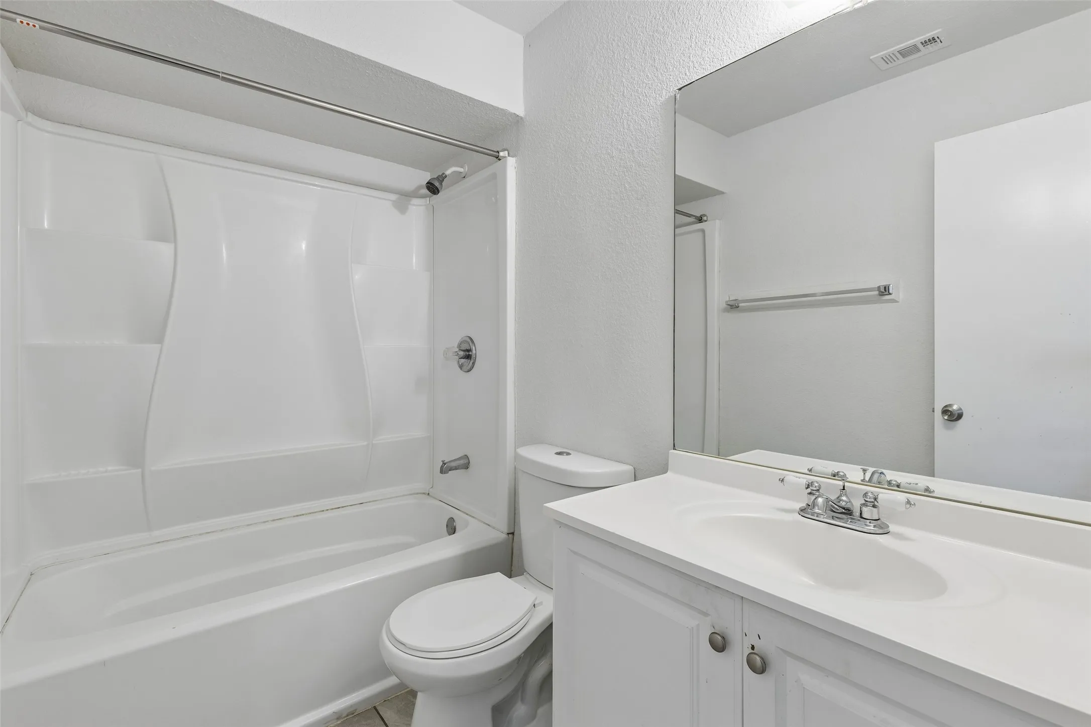 Duplex For Sale in Dallas County , 1401 Brook Meadow Circle, Lancaster, Texas 75134, 4 Bedroom, 5 Bathroom, 2 Garage spaces, 0 Sqft, built in 1985, mls#21289743, Real Estate Agent in Lancaster, Homes For Sale in Dallas county, Homes For Sale in Lancaster, Realtor in Lancaster Texas, Real Estate Brokerage Independent Realty Texas, Luminita Cordes Realtor
