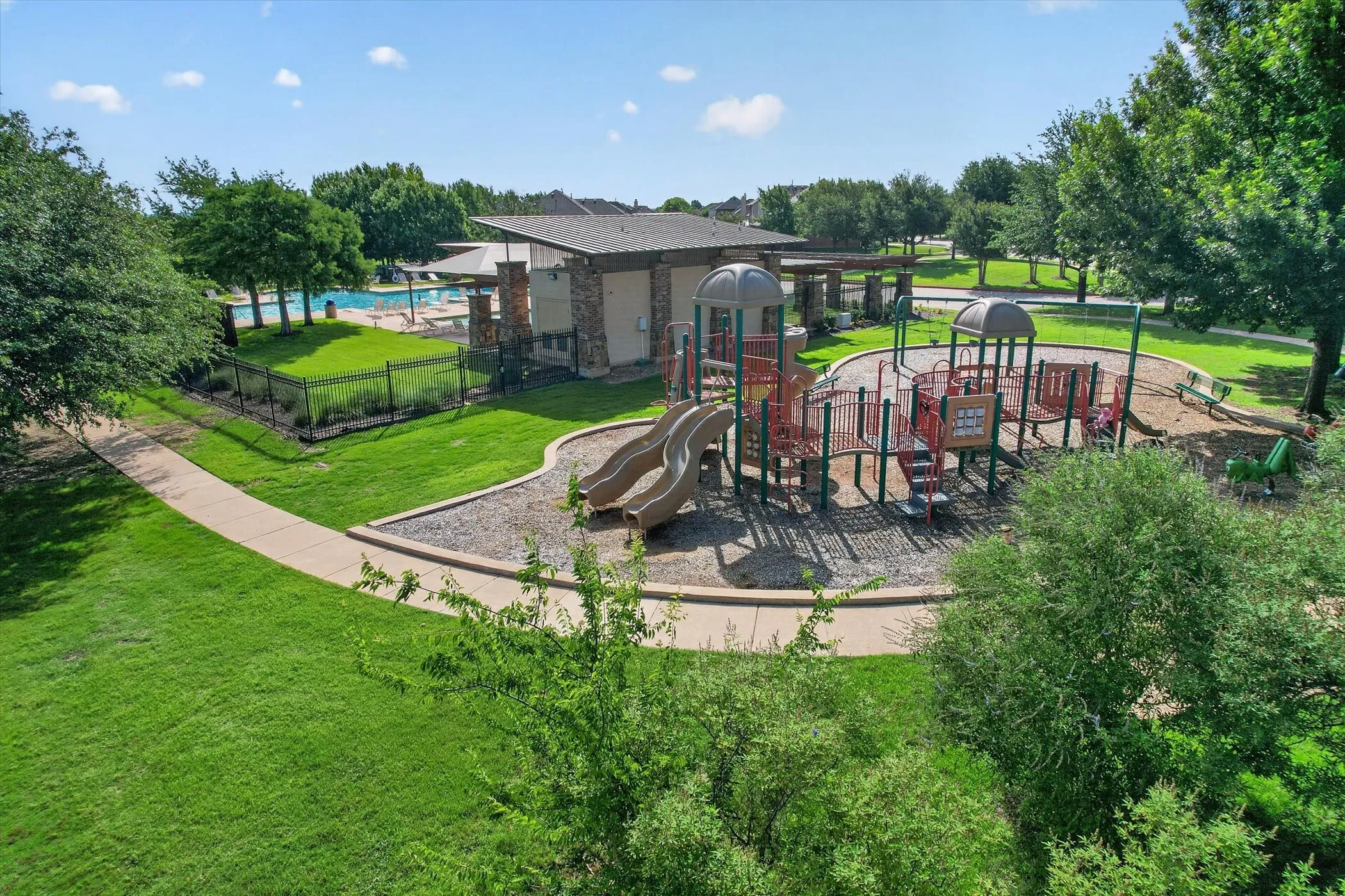 Single Family Residence For Sale in Tarrant County , 8136 Black Ash Drive, Fort Worth, Texas 76131, 4 Bedroom, 3 Bathroom, 2 Garage spaces, 2,846 Sqft, built in 2006, mls#21301983, Real Estate Agent in Fort Worth, Homes For Sale in Tarrant county, Homes For Sale in Fort Worth, Realtor in Fort Worth Texas, Real Estate Brokerage Independent Realty Texas, Luminita Cordes Realtor