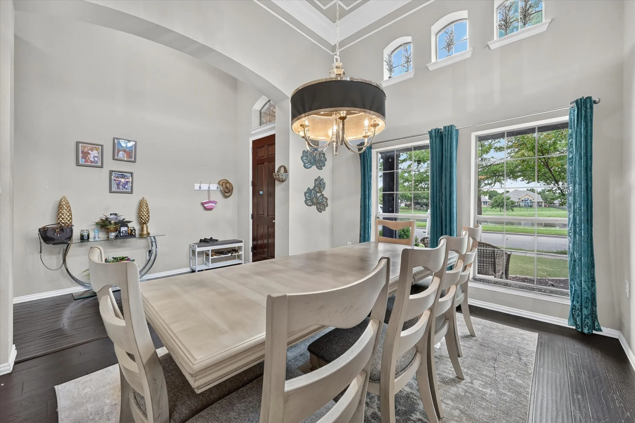 Single Family Residence For Sale in Tarrant County , 8136 Black Ash Drive, Fort Worth, Texas 76131, 4 Bedroom, 3 Bathroom, 2 Garage spaces, 2,846 Sqft, built in 2006, mls#21301983, Real Estate Agent in Fort Worth, Homes For Sale in Tarrant county, Homes For Sale in Fort Worth, Realtor in Fort Worth Texas, Real Estate Brokerage Independent Realty Texas, Luminita Cordes Realtor