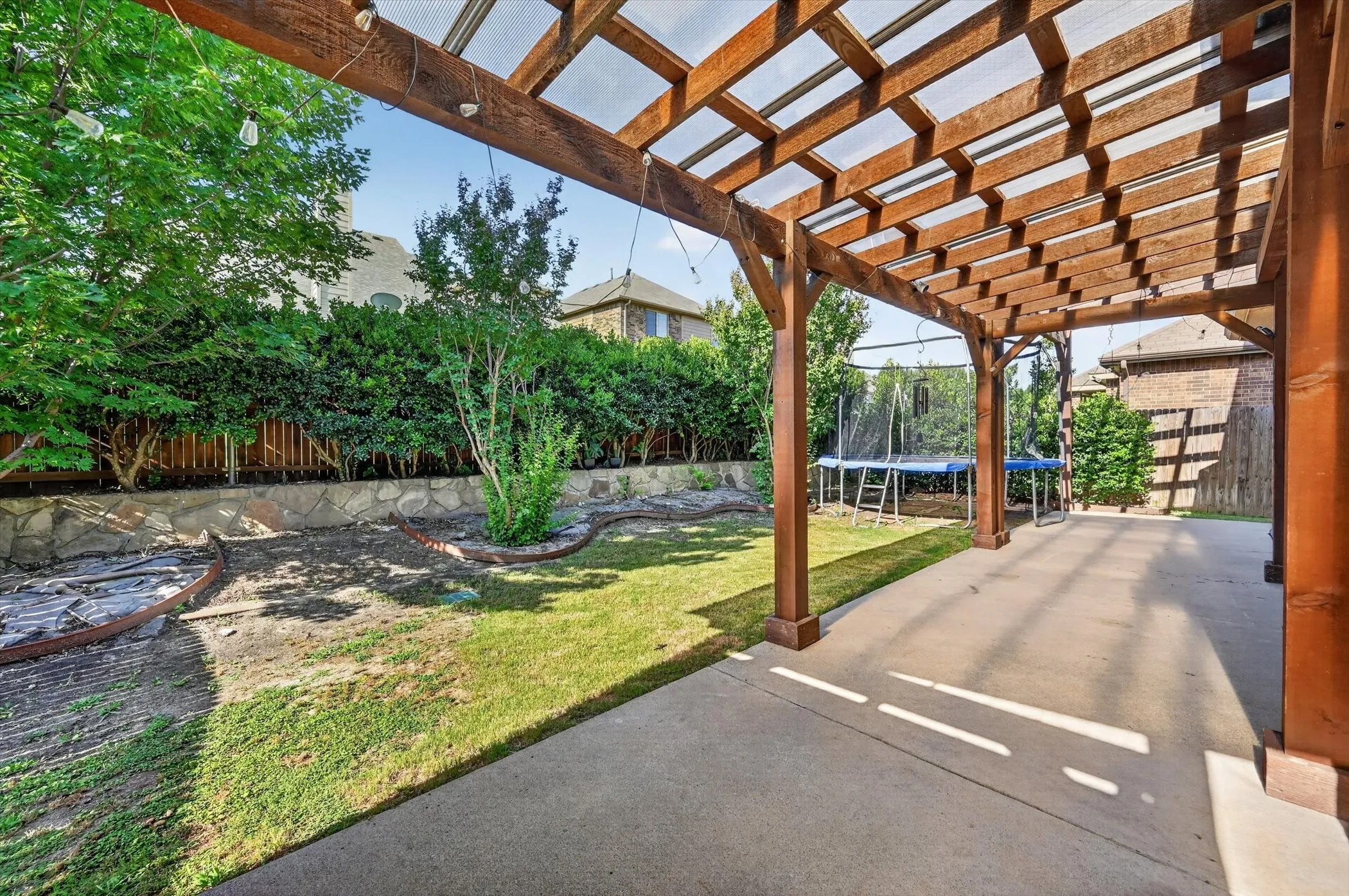 Single Family Residence For Sale in Tarrant County , 8136 Black Ash Drive, Fort Worth, Texas 76131, 4 Bedroom, 3 Bathroom, 2 Garage spaces, 2,846 Sqft, built in 2006, mls#21301983, Real Estate Agent in Fort Worth, Homes For Sale in Tarrant county, Homes For Sale in Fort Worth, Realtor in Fort Worth Texas, Real Estate Brokerage Independent Realty Texas, Luminita Cordes Realtor