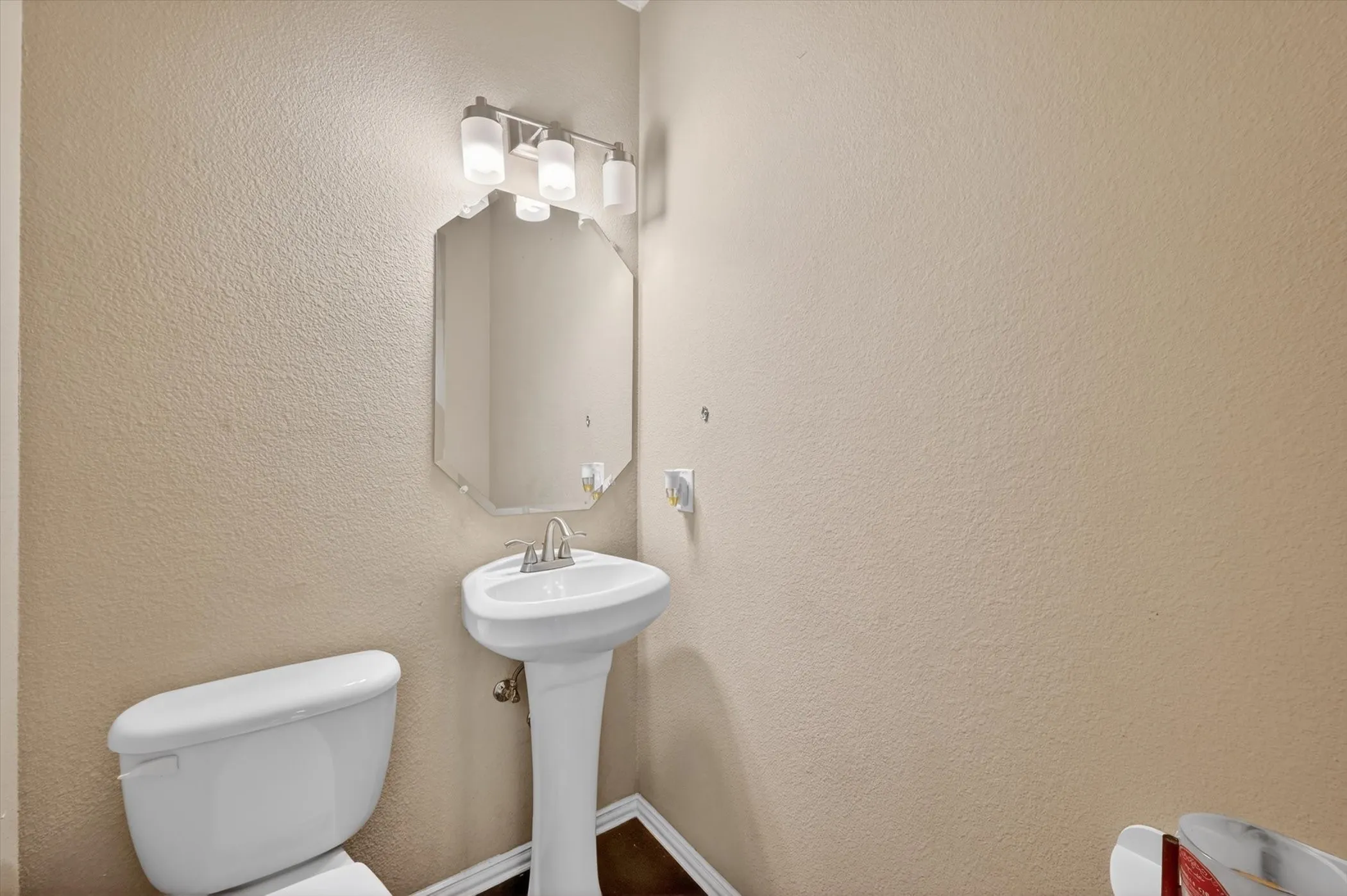 Single Family Residence For Sale in Tarrant County , 8136 Black Ash Drive, Fort Worth, Texas 76131, 4 Bedroom, 3 Bathroom, 2 Garage spaces, 2,846 Sqft, built in 2006, mls#21301983, Real Estate Agent in Fort Worth, Homes For Sale in Tarrant county, Homes For Sale in Fort Worth, Realtor in Fort Worth Texas, Real Estate Brokerage Independent Realty Texas, Luminita Cordes Realtor