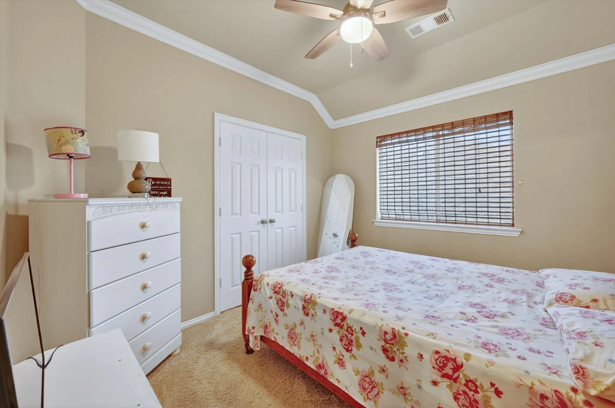 Single Family Residence For Sale in Tarrant County , 8136 Black Ash Drive, Fort Worth, Texas 76131, 4 Bedroom, 3 Bathroom, 2 Garage spaces, 2,846 Sqft, built in 2006, mls#21301983, Real Estate Agent in Fort Worth, Homes For Sale in Tarrant county, Homes For Sale in Fort Worth, Realtor in Fort Worth Texas, Real Estate Brokerage Independent Realty Texas, Luminita Cordes Realtor