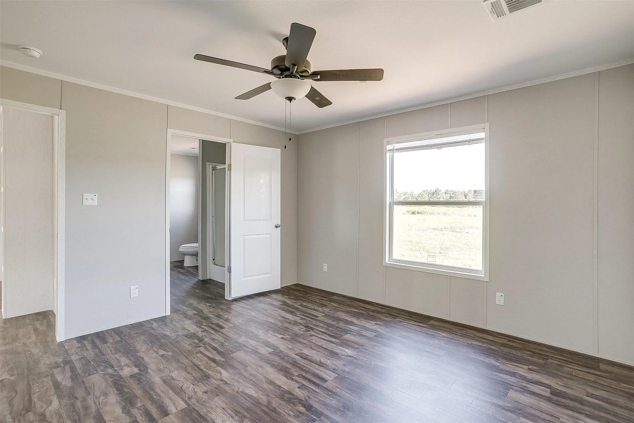 Manufactured Home For Sale in Johnson County , 4417 County Road 423, Grandview, Texas 76050, 4 Bedroom, 2 Bathroom, Garage spaces, 1,568 Sqft, built in 2024, mls#21287917, Real Estate Agent in Grandview, Homes For Sale in Johnson county, Homes For Sale in Grandview, Realtor in Grandview Texas, Real Estate Brokerage Independent Realty Texas, Luminita Cordes Realtor