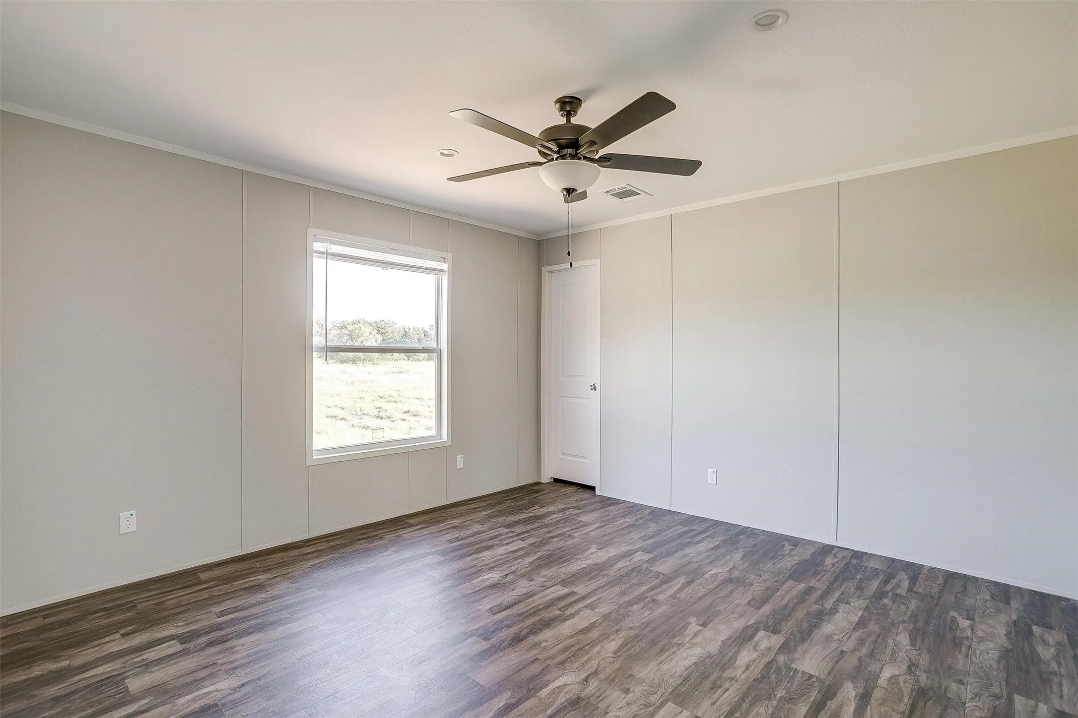 Manufactured Home For Sale in Johnson County , 4417 County Road 423, Grandview, Texas 76050, 4 Bedroom, 2 Bathroom, Garage spaces, 1,568 Sqft, built in 2024, mls#21287917, Real Estate Agent in Grandview, Homes For Sale in Johnson county, Homes For Sale in Grandview, Realtor in Grandview Texas, Real Estate Brokerage Independent Realty Texas, Luminita Cordes Realtor