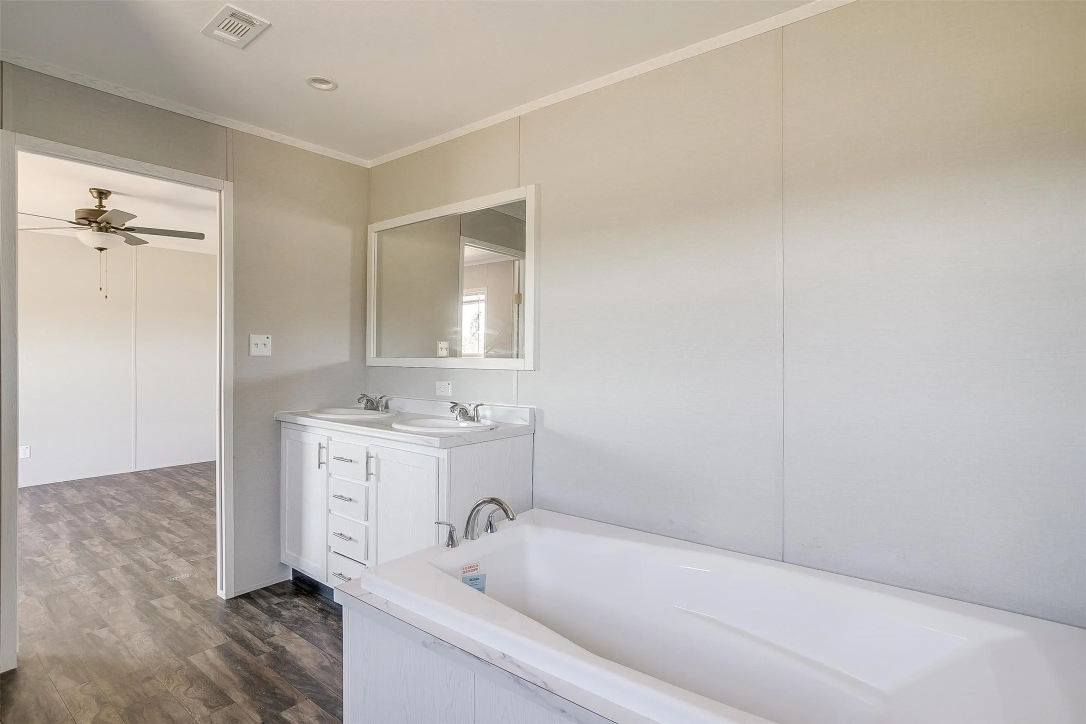 Manufactured Home For Sale in Johnson County , 4417 County Road 423, Grandview, Texas 76050, 4 Bedroom, 2 Bathroom, Garage spaces, 1,568 Sqft, built in 2024, mls#21287917, Real Estate Agent in Grandview, Homes For Sale in Johnson county, Homes For Sale in Grandview, Realtor in Grandview Texas, Real Estate Brokerage Independent Realty Texas, Luminita Cordes Realtor