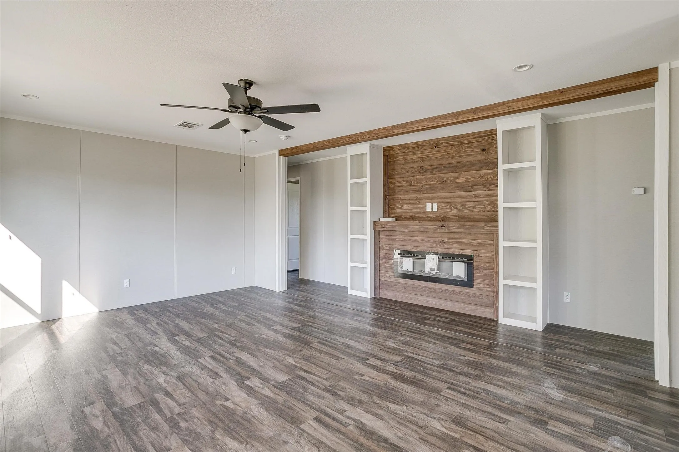Manufactured Home For Sale in Johnson County , 4417 County Road 423, Grandview, Texas 76050, 4 Bedroom, 2 Bathroom, Garage spaces, 1,568 Sqft, built in 2024, mls#21287917, Real Estate Agent in Grandview, Homes For Sale in Johnson county, Homes For Sale in Grandview, Realtor in Grandview Texas, Real Estate Brokerage Independent Realty Texas, Luminita Cordes Realtor