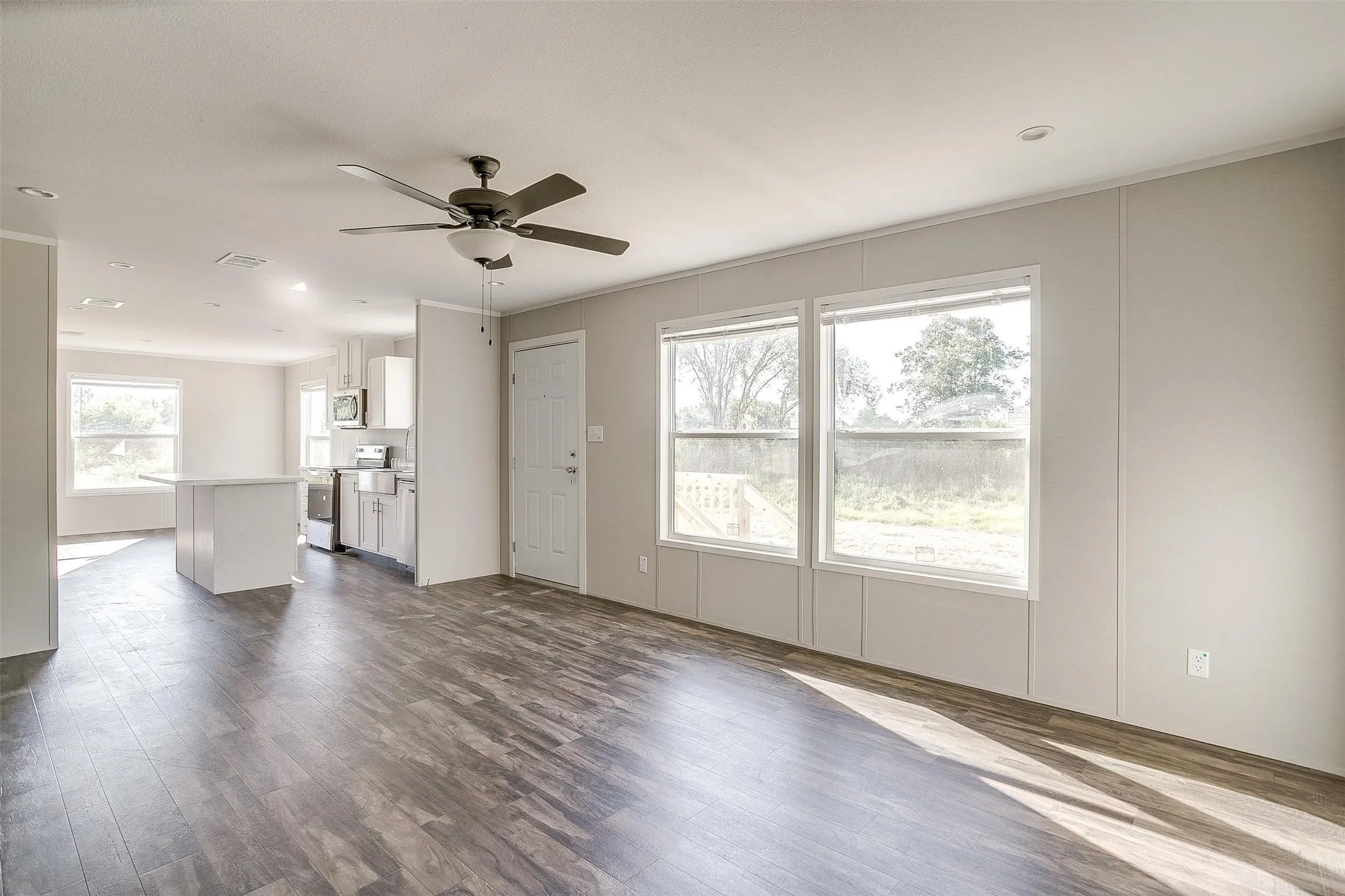 Manufactured Home For Sale in Johnson County , 4417 County Road 423, Grandview, Texas 76050, 4 Bedroom, 2 Bathroom, Garage spaces, 1,568 Sqft, built in 2024, mls#21287917, Real Estate Agent in Grandview, Homes For Sale in Johnson county, Homes For Sale in Grandview, Realtor in Grandview Texas, Real Estate Brokerage Independent Realty Texas, Luminita Cordes Realtor