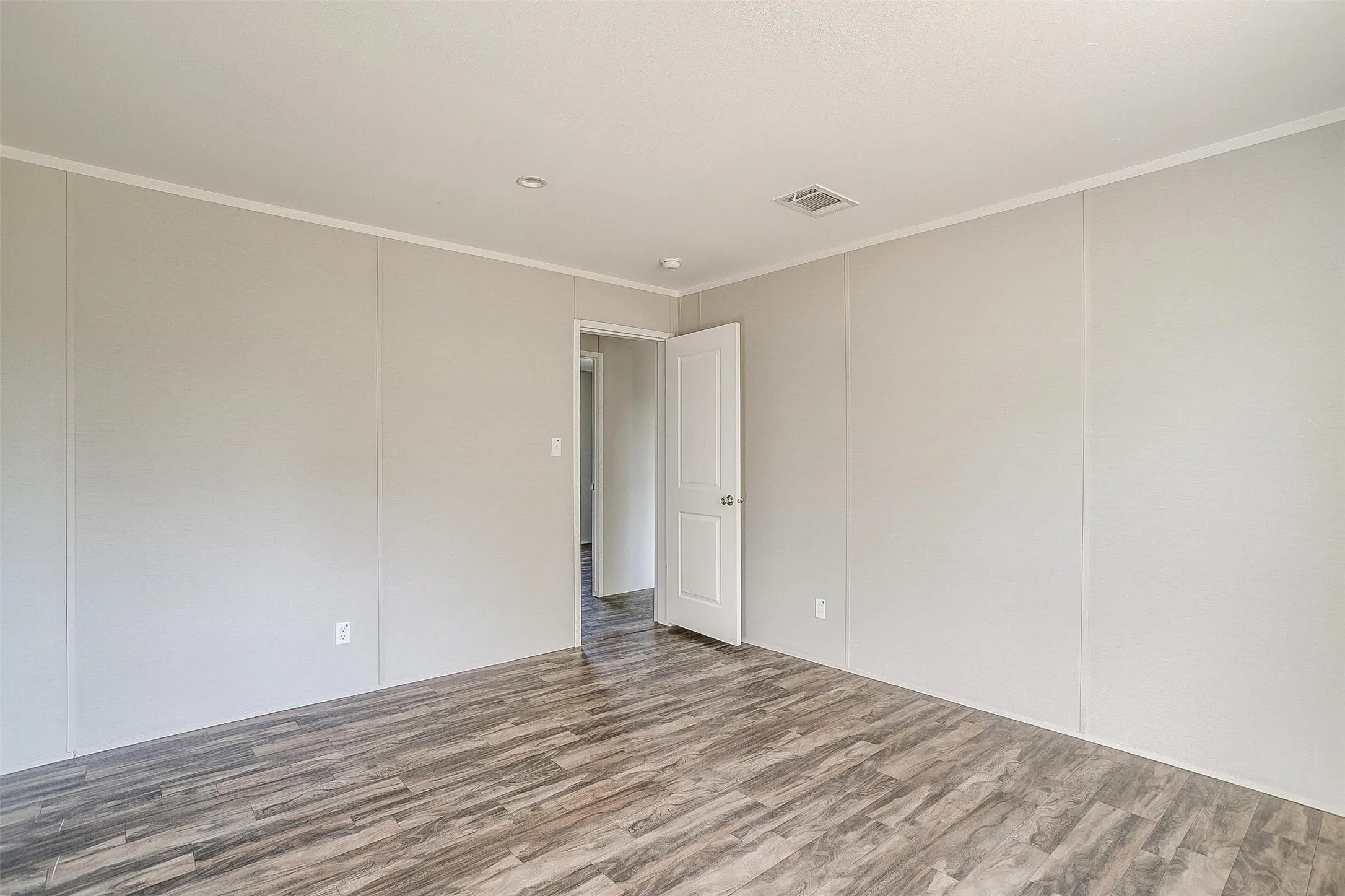 Manufactured Home For Sale in Johnson County , 4417 County Road 423, Grandview, Texas 76050, 4 Bedroom, 2 Bathroom, Garage spaces, 1,568 Sqft, built in 2024, mls#21287917, Real Estate Agent in Grandview, Homes For Sale in Johnson county, Homes For Sale in Grandview, Realtor in Grandview Texas, Real Estate Brokerage Independent Realty Texas, Luminita Cordes Realtor