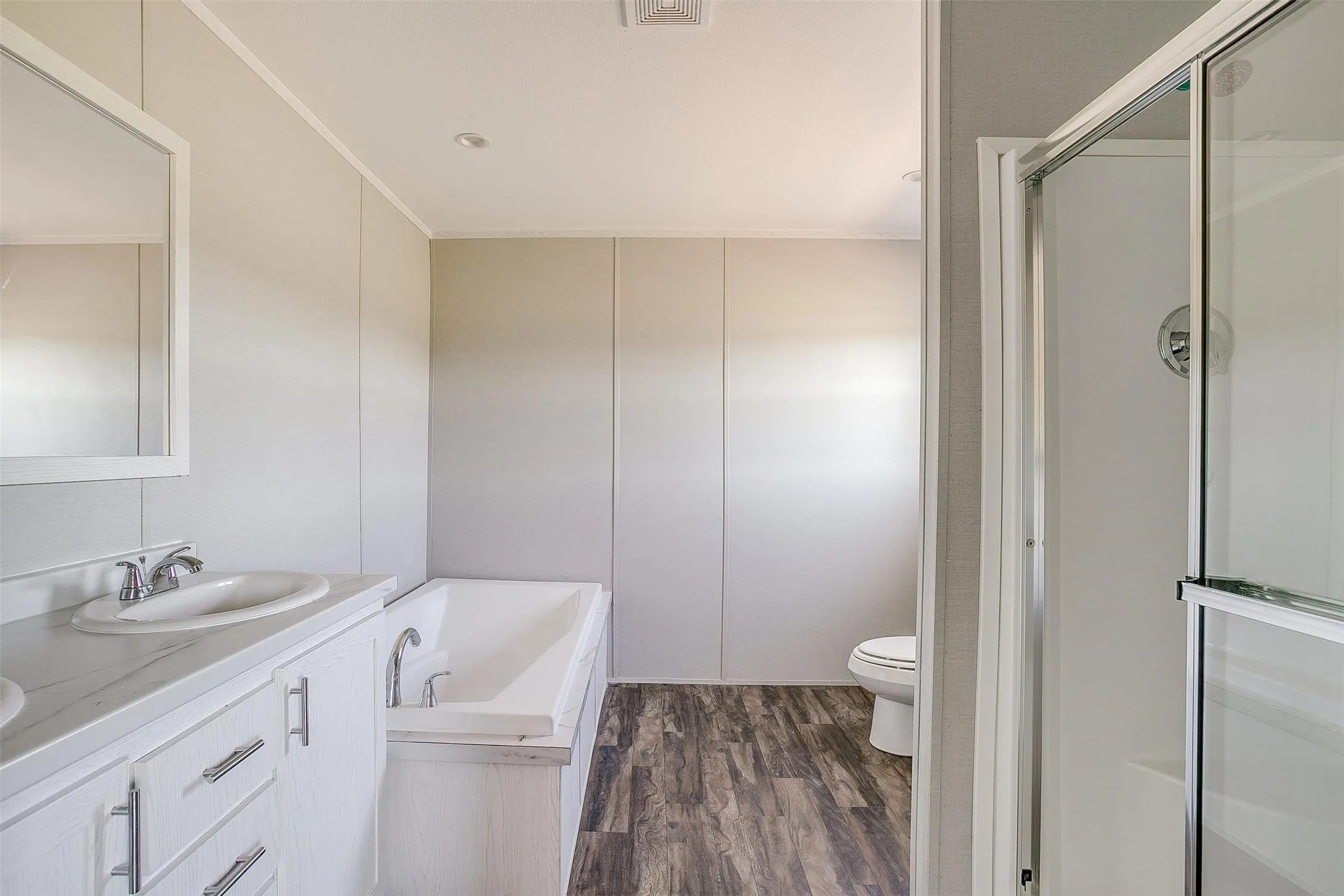 Manufactured Home For Sale in Johnson County , 4417 County Road 423, Grandview, Texas 76050, 4 Bedroom, 2 Bathroom, Garage spaces, 1,568 Sqft, built in 2024, mls#21287917, Real Estate Agent in Grandview, Homes For Sale in Johnson county, Homes For Sale in Grandview, Realtor in Grandview Texas, Real Estate Brokerage Independent Realty Texas, Luminita Cordes Realtor