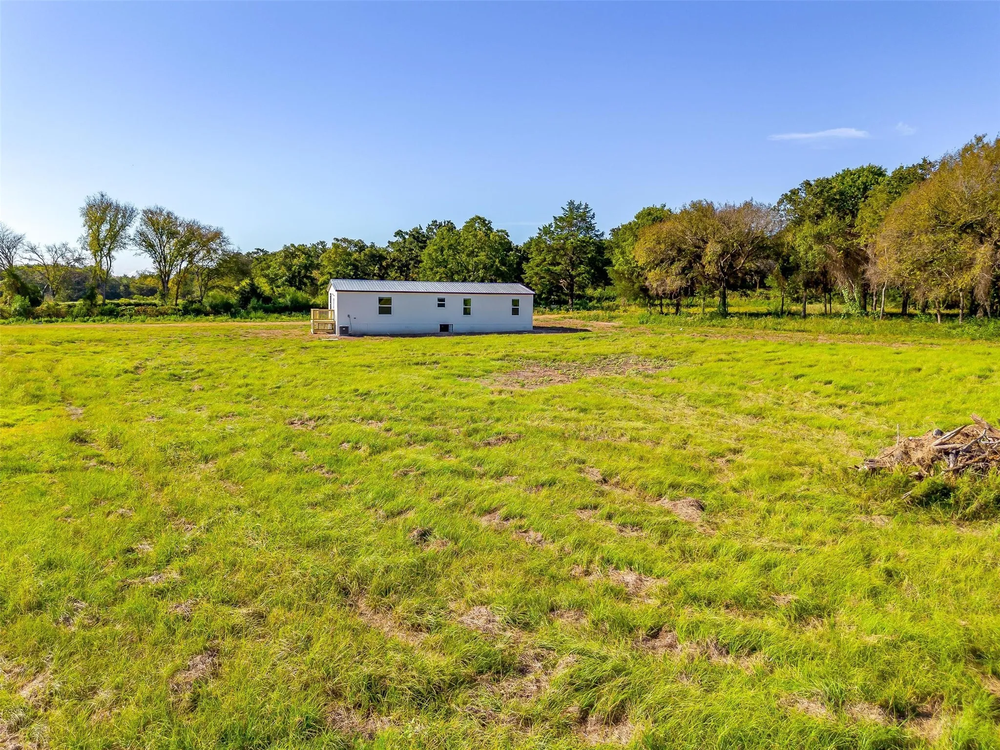 Manufactured Home For Sale in Johnson County , 4417 County Road 423, Grandview, Texas 76050, 4 Bedroom, 2 Bathroom, Garage spaces, 1,568 Sqft, built in 2024, mls#21287917, Real Estate Agent in Grandview, Homes For Sale in Johnson county, Homes For Sale in Grandview, Realtor in Grandview Texas, Real Estate Brokerage Independent Realty Texas, Luminita Cordes Realtor
