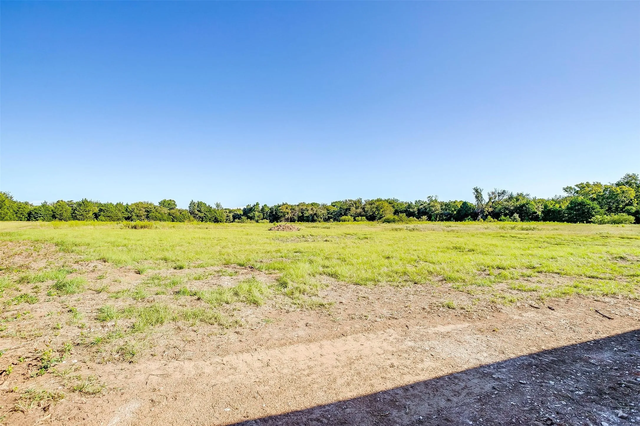 Manufactured Home For Sale in Johnson County , 4417 County Road 423, Grandview, Texas 76050, 4 Bedroom, 2 Bathroom, Garage spaces, 1,568 Sqft, built in 2024, mls#21287917, Real Estate Agent in Grandview, Homes For Sale in Johnson county, Homes For Sale in Grandview, Realtor in Grandview Texas, Real Estate Brokerage Independent Realty Texas, Luminita Cordes Realtor