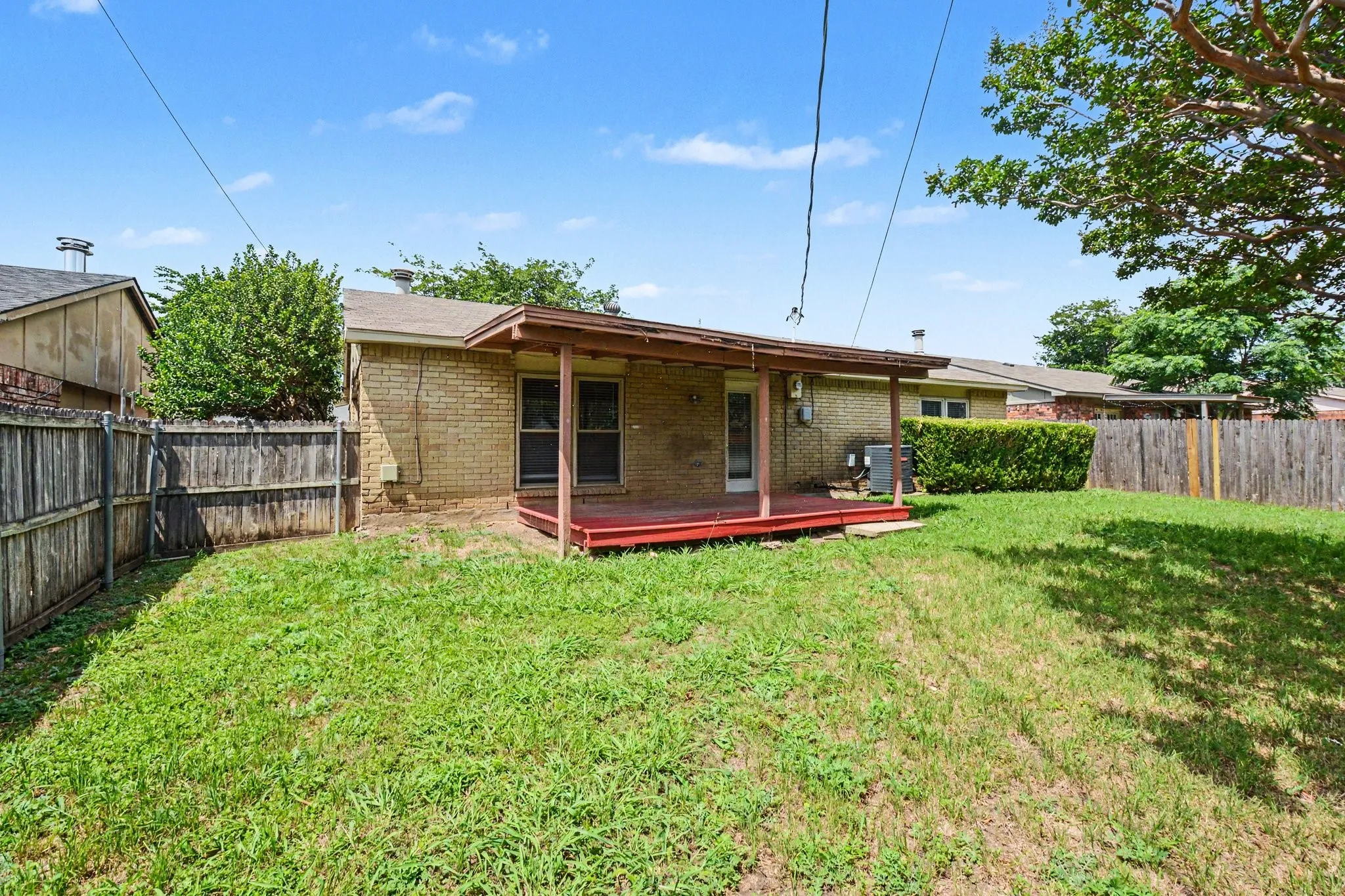 Single Family Residence For Sale in Collin County , 538 Ridgemont Drive, Allen, Texas 75002, 3 Bedroom, 2 Bathroom, 1 Garage spaces, 1,360 Sqft, built in 1977, mls#21300161, Real Estate Agent in Allen, Homes For Sale in Collin county, Homes For Sale in Allen, Realtor in Allen Texas, Real Estate Brokerage Independent Realty Texas, Luminita Cordes Realtor