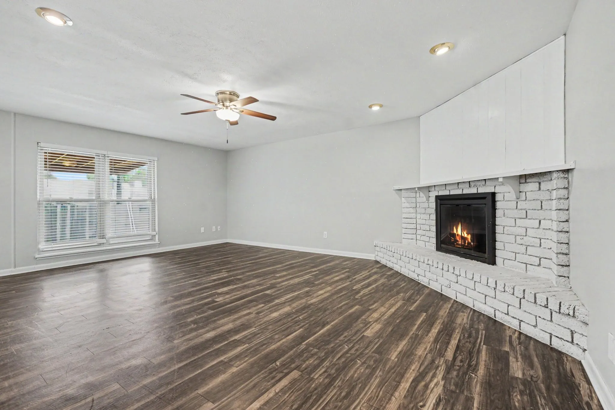 Single Family Residence For Sale in Collin County , 538 Ridgemont Drive, Allen, Texas 75002, 3 Bedroom, 2 Bathroom, 1 Garage spaces, 1,360 Sqft, built in 1977, mls#21300161, Real Estate Agent in Allen, Homes For Sale in Collin county, Homes For Sale in Allen, Realtor in Allen Texas, Real Estate Brokerage Independent Realty Texas, Luminita Cordes Realtor