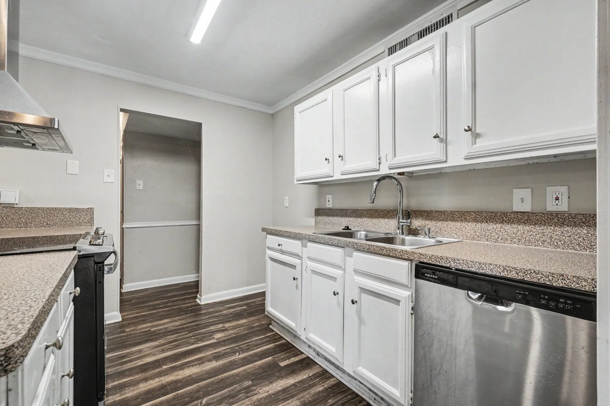 Single Family Residence For Sale in Collin County , 538 Ridgemont Drive, Allen, Texas 75002, 3 Bedroom, 2 Bathroom, 1 Garage spaces, 1,360 Sqft, built in 1977, mls#21300161, Real Estate Agent in Allen, Homes For Sale in Collin county, Homes For Sale in Allen, Realtor in Allen Texas, Real Estate Brokerage Independent Realty Texas, Luminita Cordes Realtor