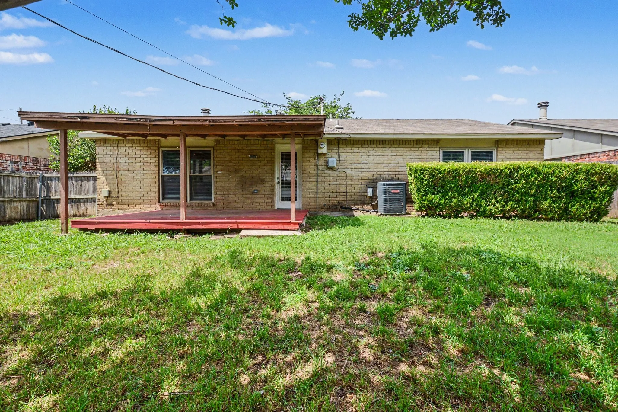 Single Family Residence For Sale in Collin County , 538 Ridgemont Drive, Allen, Texas 75002, 3 Bedroom, 2 Bathroom, 1 Garage spaces, 1,360 Sqft, built in 1977, mls#21300161, Real Estate Agent in Allen, Homes For Sale in Collin county, Homes For Sale in Allen, Realtor in Allen Texas, Real Estate Brokerage Independent Realty Texas, Luminita Cordes Realtor