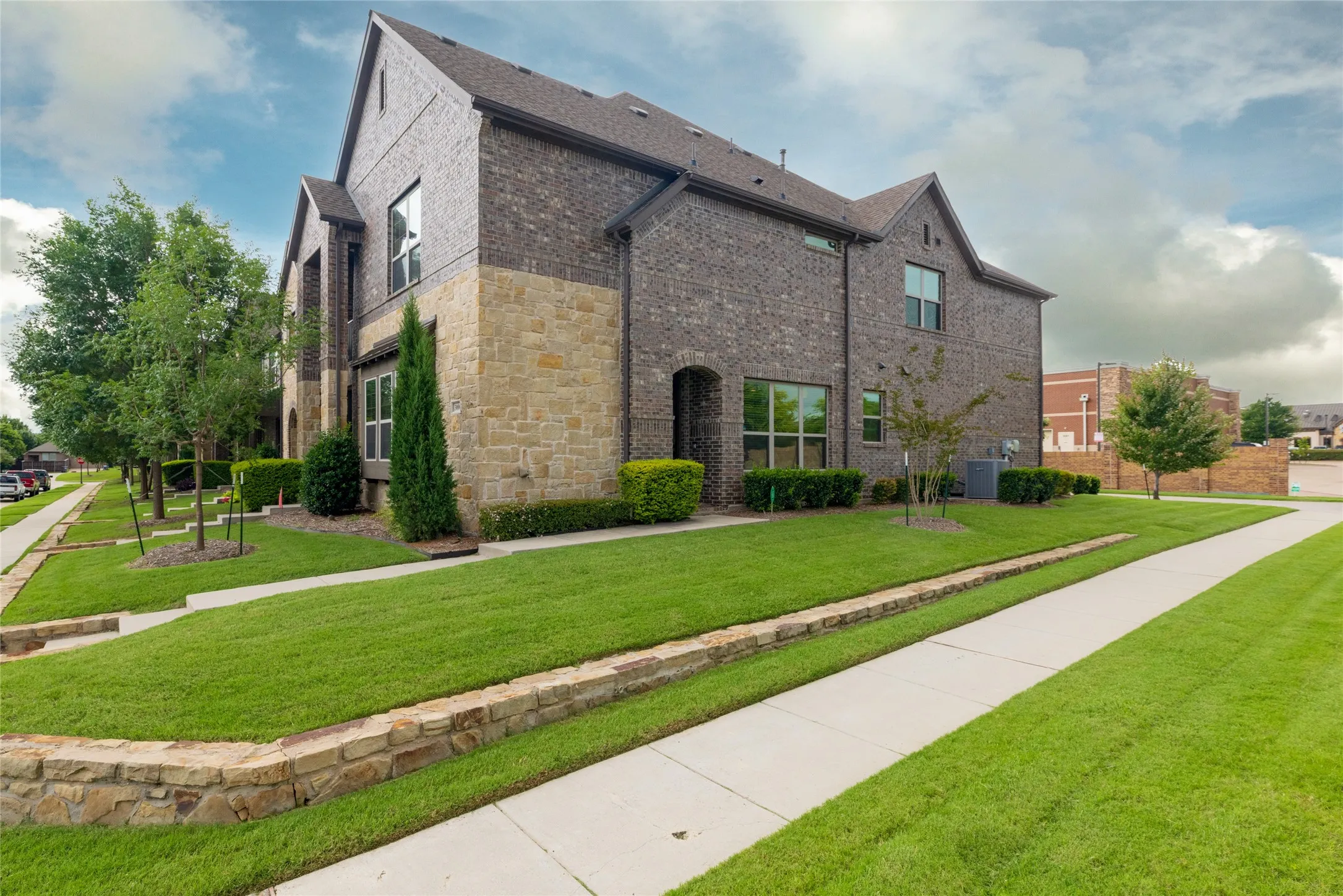 Townhouse For Sale in Collin County , 3000 Gaylord Drive, Mc Kinney, Texas 75070, 3 Bedrooms, 3 Bathrooms, 2 Garage spaces, 1,980 Sqft, built in 2018, Price $370,000, mls#21273466, Real Estate Agent in Mc Kinney, Homes For Sale in Collin county, Homes For Sale in Mc Kinney, Realtor in Mc Kinney Texas, Real Estate Brokerage Independent Realty Texas, Luminita Cordes Realtor
