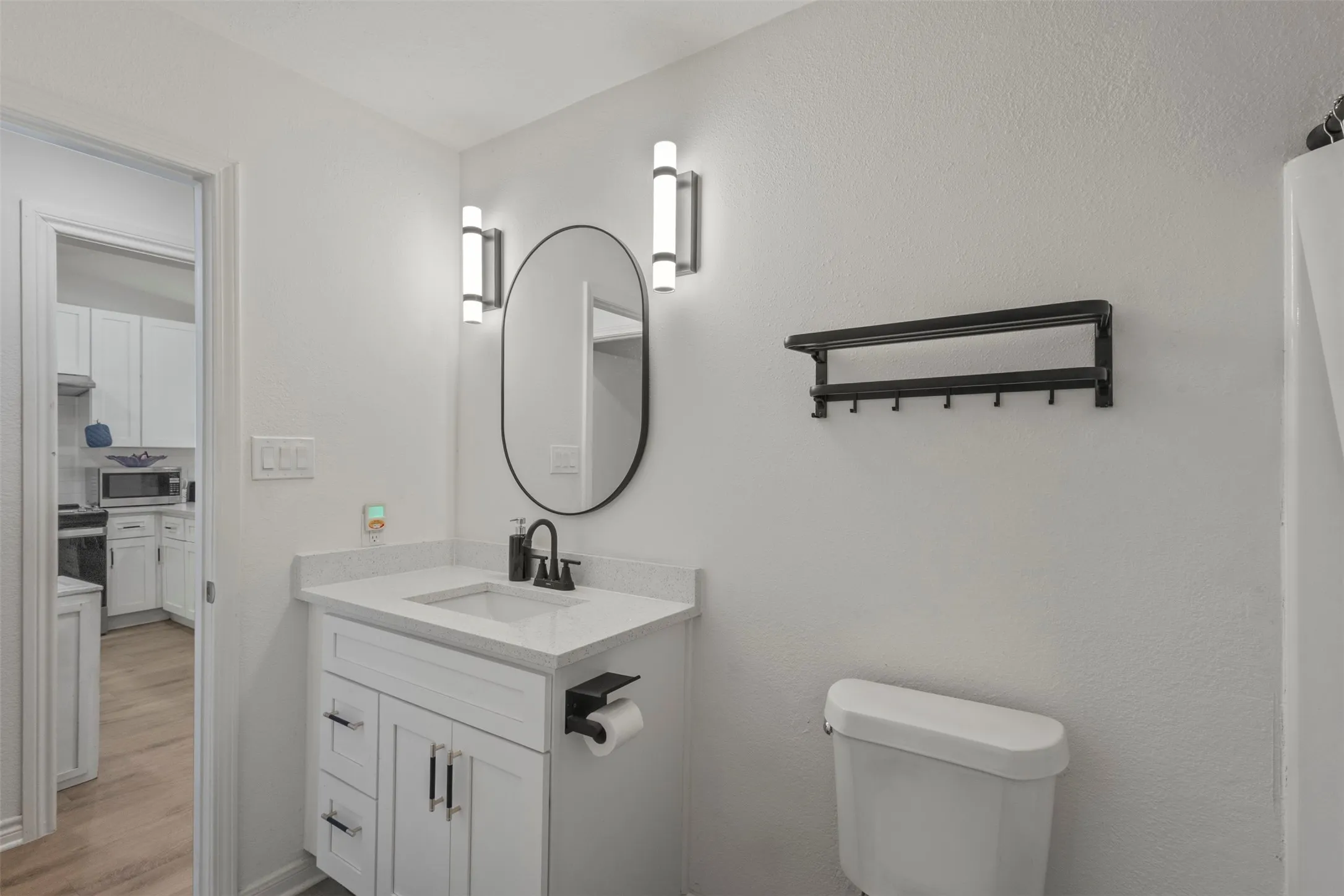 Single Family Residence For Sale in Tarrant County , 5523 Safari Trail, Arlington, Texas 76018, 2 Bedroom, 1 Bathroom, 1 Garage spaces, 806 Sqft, built in 1984, mls#21297933, Real Estate Agent in Arlington, Homes For Sale in Tarrant county, Homes For Sale in Arlington, Realtor in Arlington Texas, Real Estate Brokerage Independent Realty Texas, Luminita Cordes Realtor