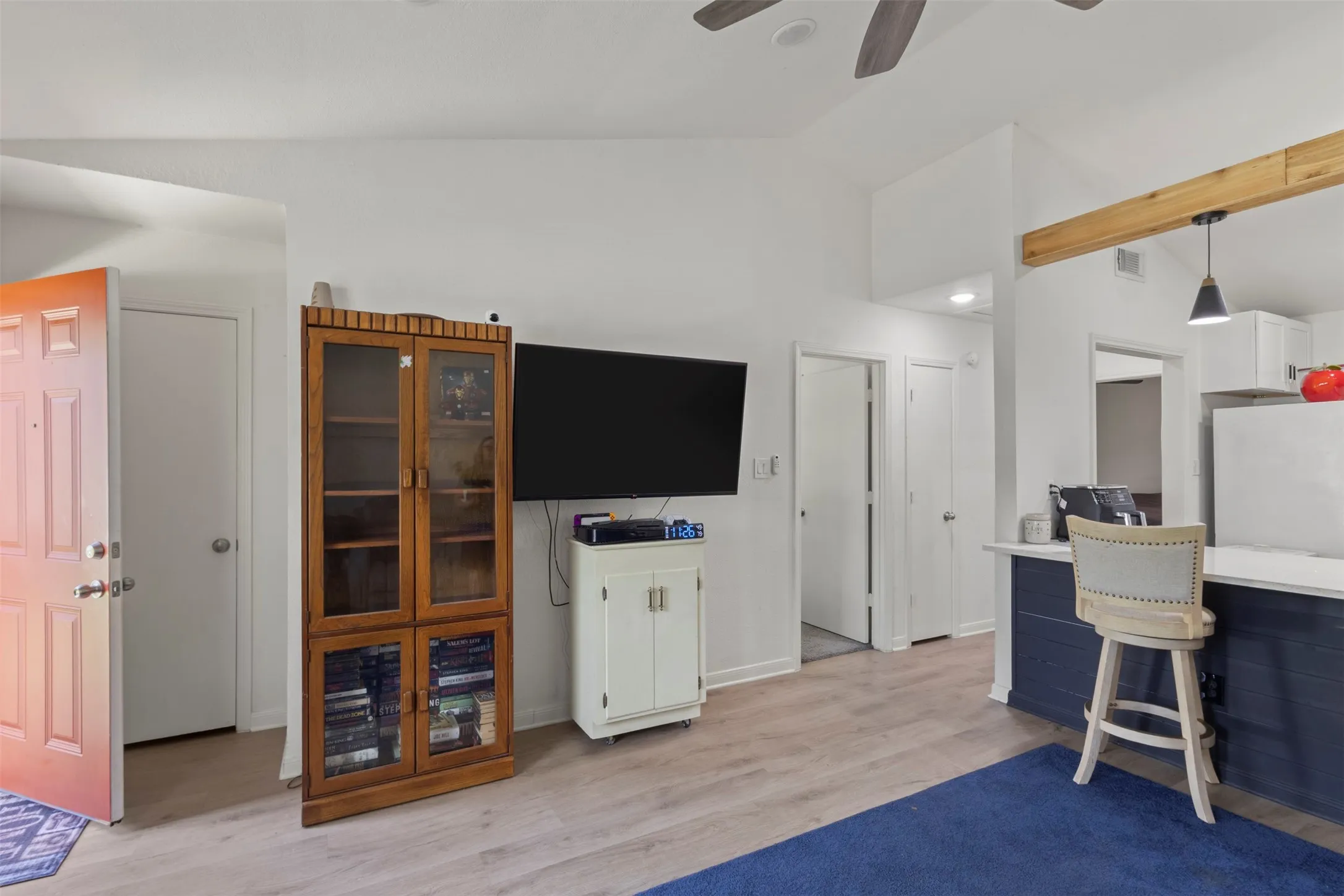 Single Family Residence For Sale in Tarrant County , 5523 Safari Trail, Arlington, Texas 76018, 2 Bedroom, 1 Bathroom, 1 Garage spaces, 806 Sqft, built in 1984, mls#21297933, Real Estate Agent in Arlington, Homes For Sale in Tarrant county, Homes For Sale in Arlington, Realtor in Arlington Texas, Real Estate Brokerage Independent Realty Texas, Luminita Cordes Realtor