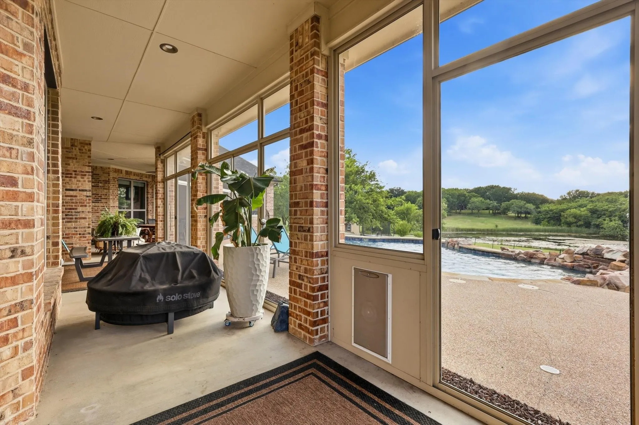 Single Family Residence For Sale in Dallas County , 1040 Lighthouse Court, Grand Prairie, Texas 75104, 5 Bedroom, 5 Bathroom, 5 Garage spaces, 3,960 Sqft, built in 2015, mls#21299273, Real Estate Agent in Grand Prairie, Homes For Sale in Dallas county, Homes For Sale in Grand Prairie, Realtor in Grand Prairie Texas, Real Estate Brokerage Independent Realty Texas, Luminita Cordes Realtor