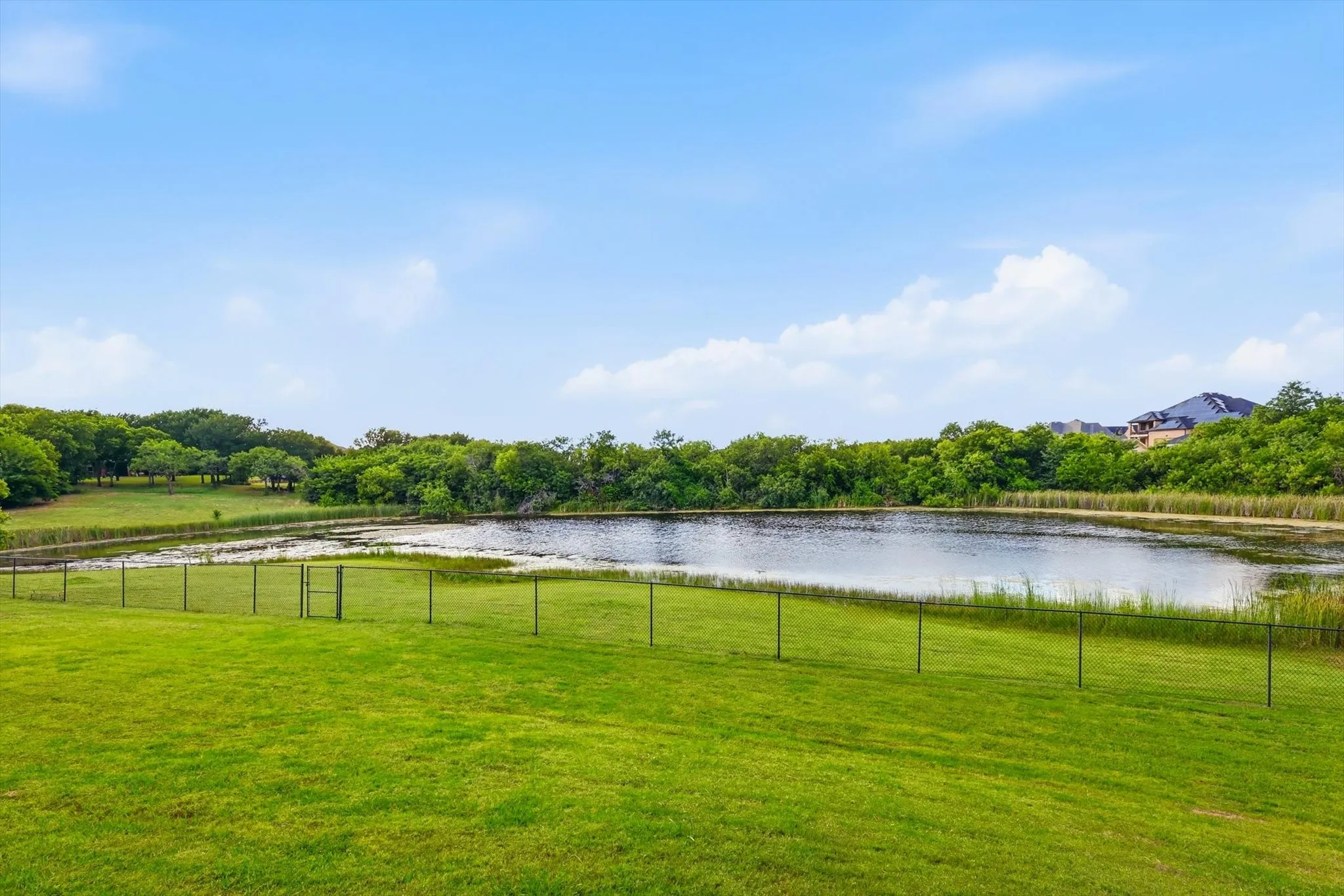 Single Family Residence For Sale in Dallas County , 1040 Lighthouse Court, Grand Prairie, Texas 75104, 5 Bedroom, 5 Bathroom, 5 Garage spaces, 3,960 Sqft, built in 2015, mls#21299273, Real Estate Agent in Grand Prairie, Homes For Sale in Dallas county, Homes For Sale in Grand Prairie, Realtor in Grand Prairie Texas, Real Estate Brokerage Independent Realty Texas, Luminita Cordes Realtor