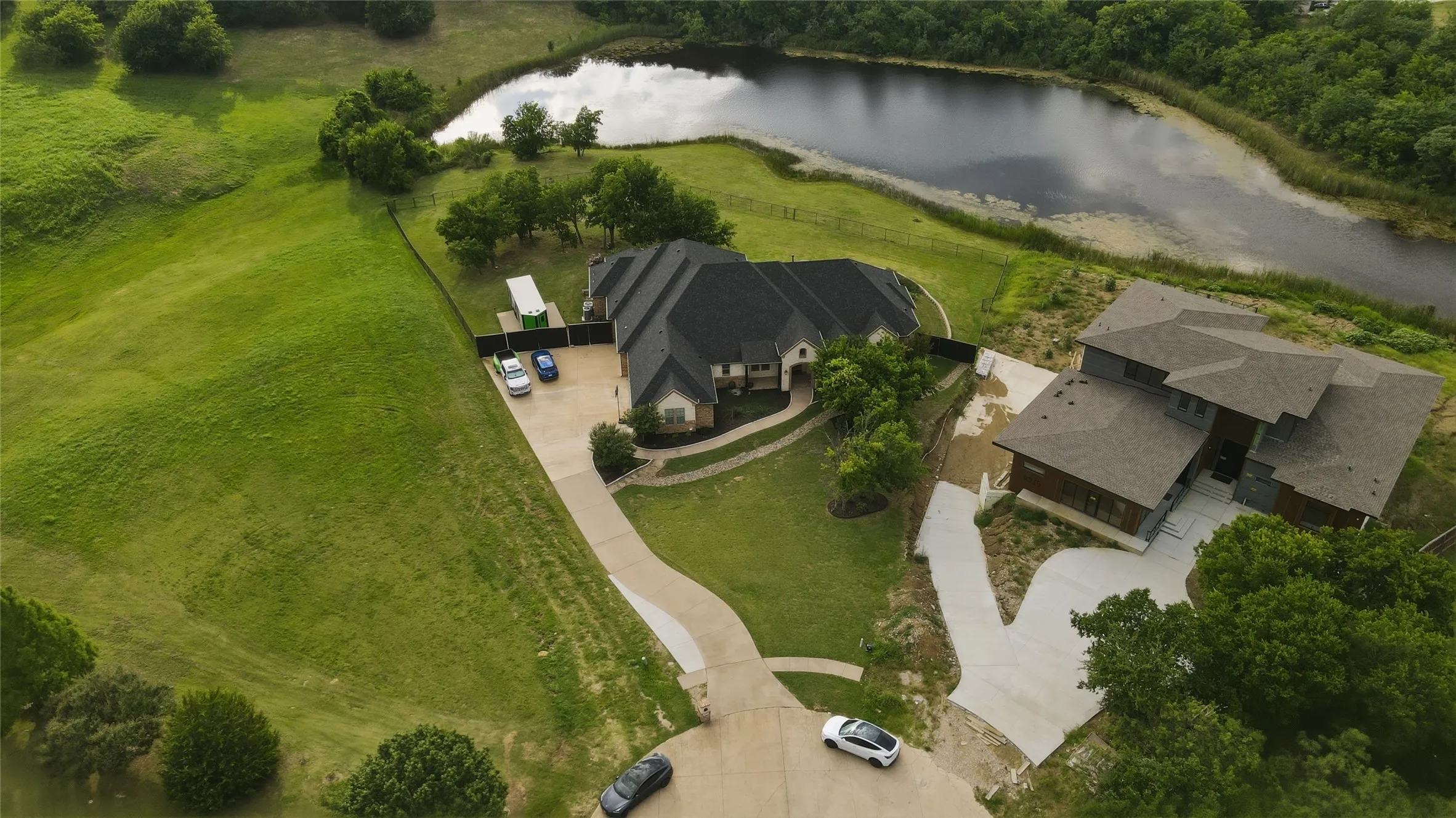 Single Family Residence For Sale in Dallas County , 1040 Lighthouse Court, Grand Prairie, Texas 75104, 5 Bedroom, 5 Bathroom, 5 Garage spaces, 3,960 Sqft, built in 2015, mls#21299273, Real Estate Agent in Grand Prairie, Homes For Sale in Dallas county, Homes For Sale in Grand Prairie, Realtor in Grand Prairie Texas, Real Estate Brokerage Independent Realty Texas, Luminita Cordes Realtor