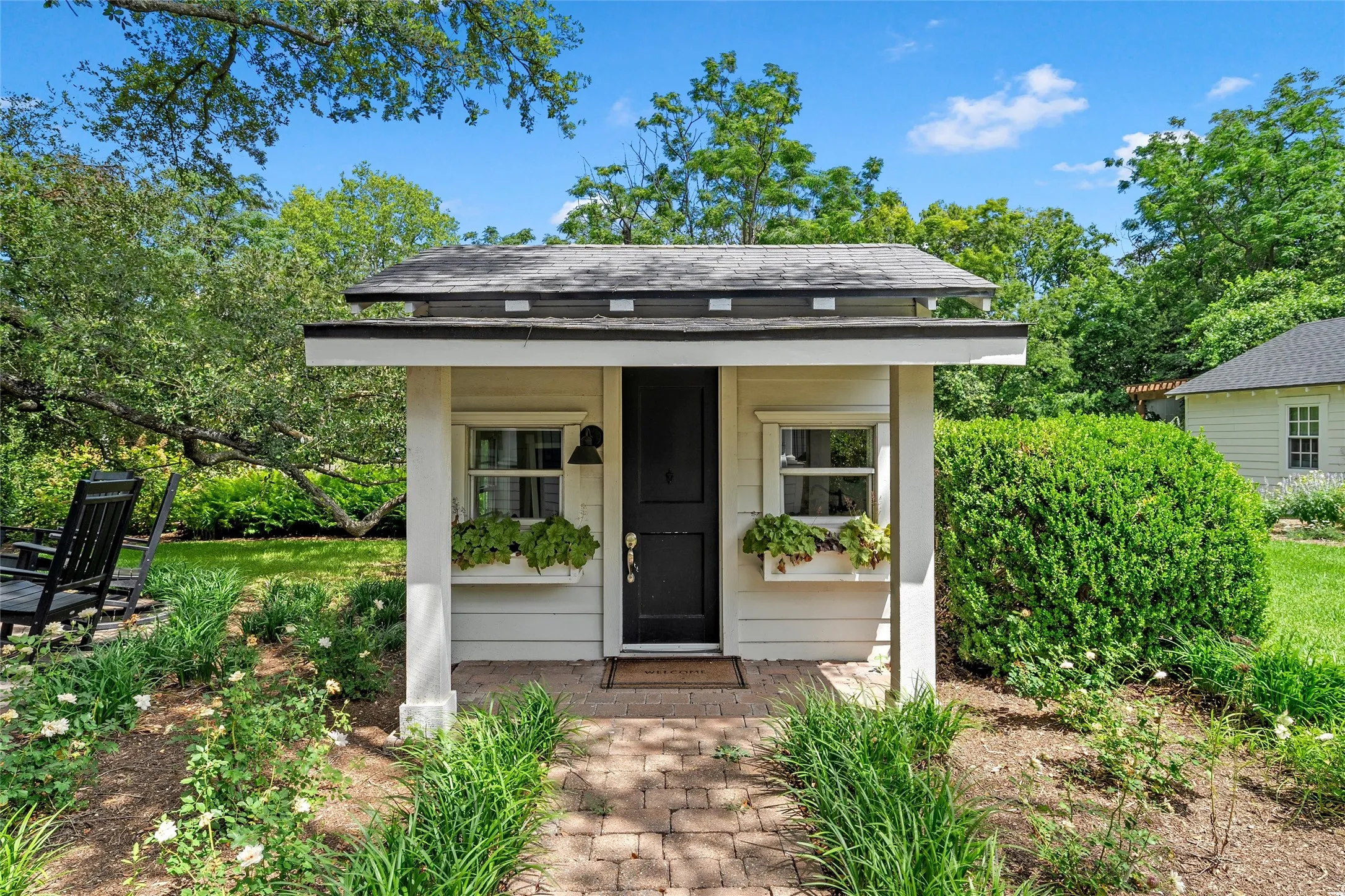 Single Family Residence For Sale in Mc Lennan County , 3601 Hillcrest Drive, Waco, Texas 76708, 5 Bedroom, 4 Bathroom, 2 Garage spaces, 4,606 Sqft, built in 1903, mls#21298486, Real Estate Agent in Waco, Homes For Sale in Mc Lennan county, Homes For Sale in Waco, Realtor in Waco Texas, Real Estate Brokerage Independent Realty Texas, Luminita Cordes Realtor