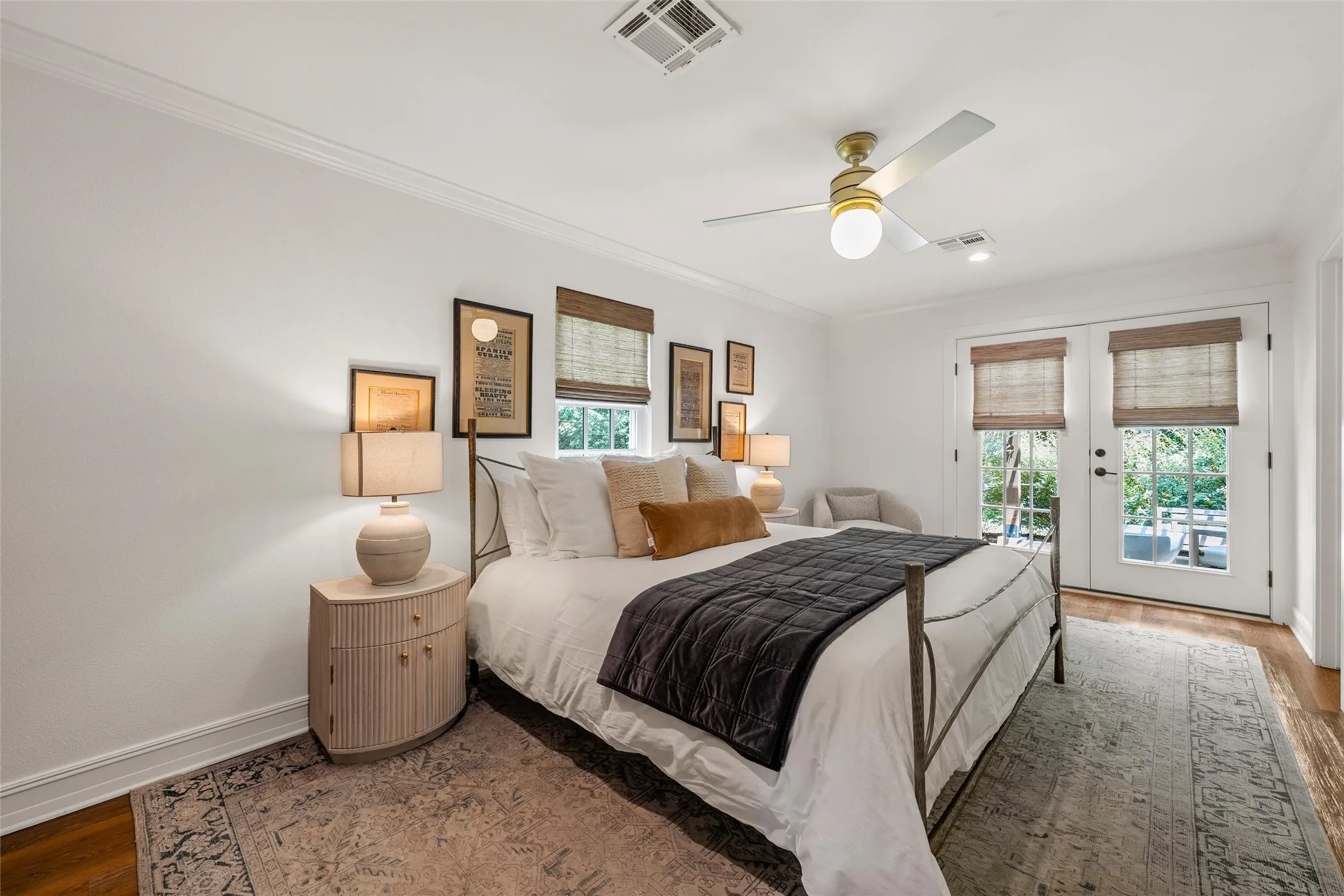 Single Family Residence For Sale in Mc Lennan County , 3601 Hillcrest Drive, Waco, Texas 76708, 5 Bedroom, 4 Bathroom, 2 Garage spaces, 4,606 Sqft, built in 1903, mls#21298486, Real Estate Agent in Waco, Homes For Sale in Mc Lennan county, Homes For Sale in Waco, Realtor in Waco Texas, Real Estate Brokerage Independent Realty Texas, Luminita Cordes Realtor