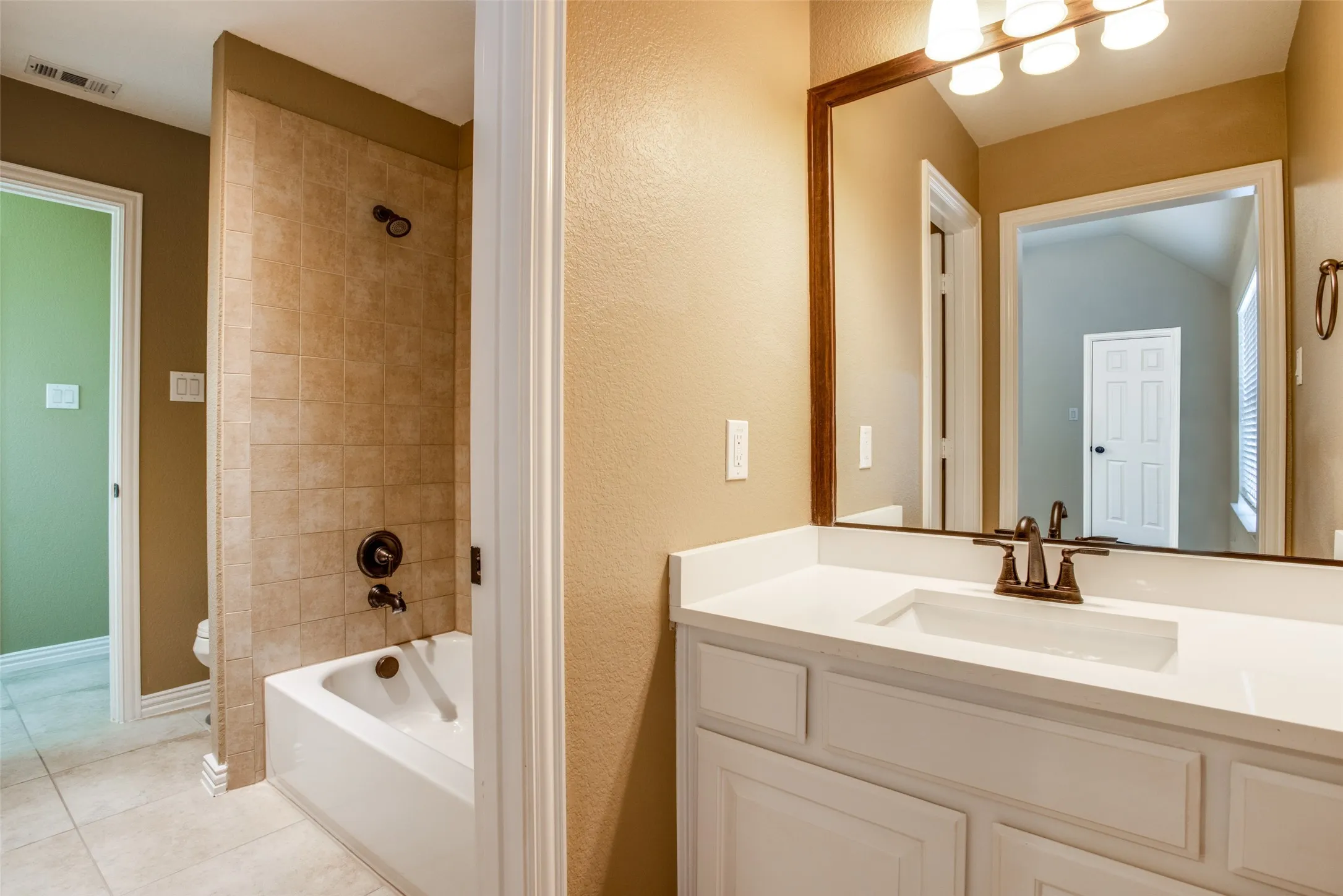 Single Family Residence For Rent in Collin County , 13336 Thornton Drive, Frisco, Texas 75035, 5 Bedroom, 5 Bathroom, 3 Garage spaces, 4,645 Sqft, built in 2009, mls#21301766, Real Estate Agent in Frisco, Homes For Rent in Collin county, Homes For Rent in Frisco, Realtor in Frisco Texas, Real Estate Brokerage Independent Realty Texas, Luminita Cordes Realtor