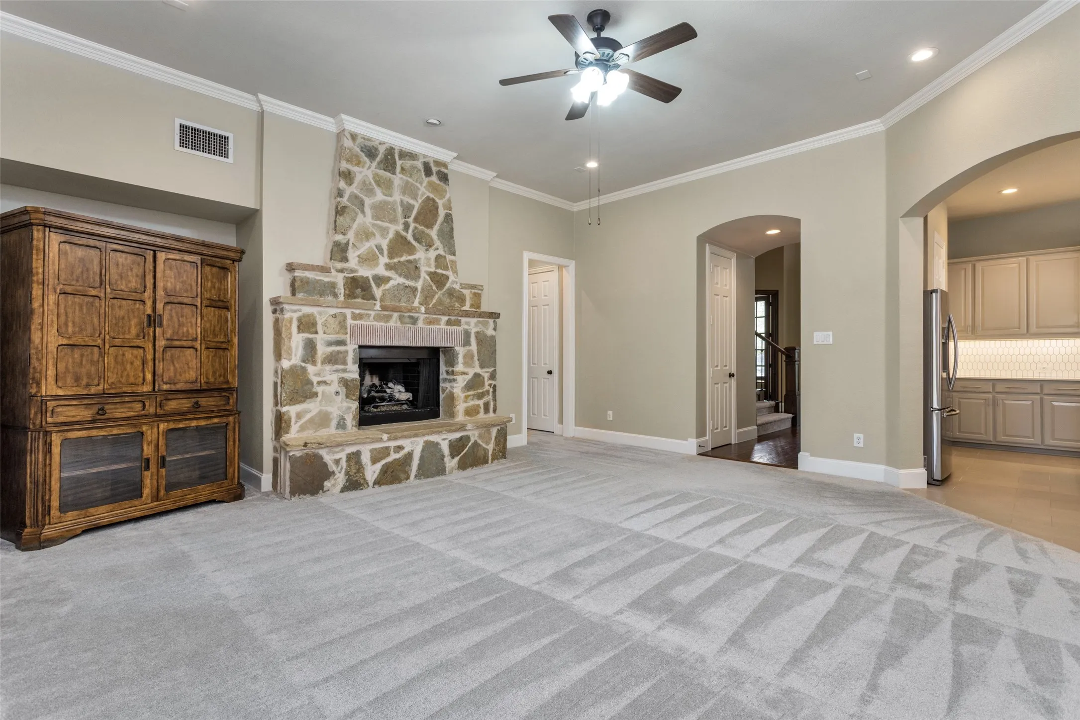 Single Family Residence For Rent in Collin County , 13336 Thornton Drive, Frisco, Texas 75035, 5 Bedroom, 5 Bathroom, 3 Garage spaces, 4,645 Sqft, built in 2009, mls#21301766, Real Estate Agent in Frisco, Homes For Rent in Collin county, Homes For Rent in Frisco, Realtor in Frisco Texas, Real Estate Brokerage Independent Realty Texas, Luminita Cordes Realtor
