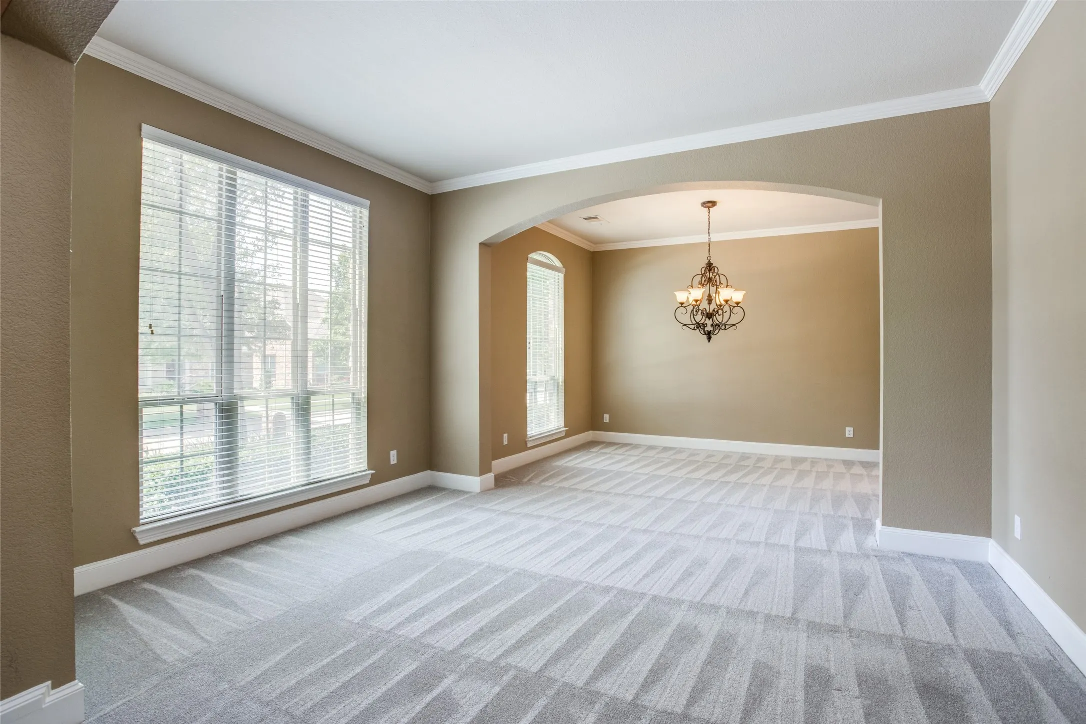 Single Family Residence For Rent in Collin County , 13336 Thornton Drive, Frisco, Texas 75035, 5 Bedroom, 5 Bathroom, 3 Garage spaces, 4,645 Sqft, built in 2009, mls#21301766, Real Estate Agent in Frisco, Homes For Rent in Collin county, Homes For Rent in Frisco, Realtor in Frisco Texas, Real Estate Brokerage Independent Realty Texas, Luminita Cordes Realtor