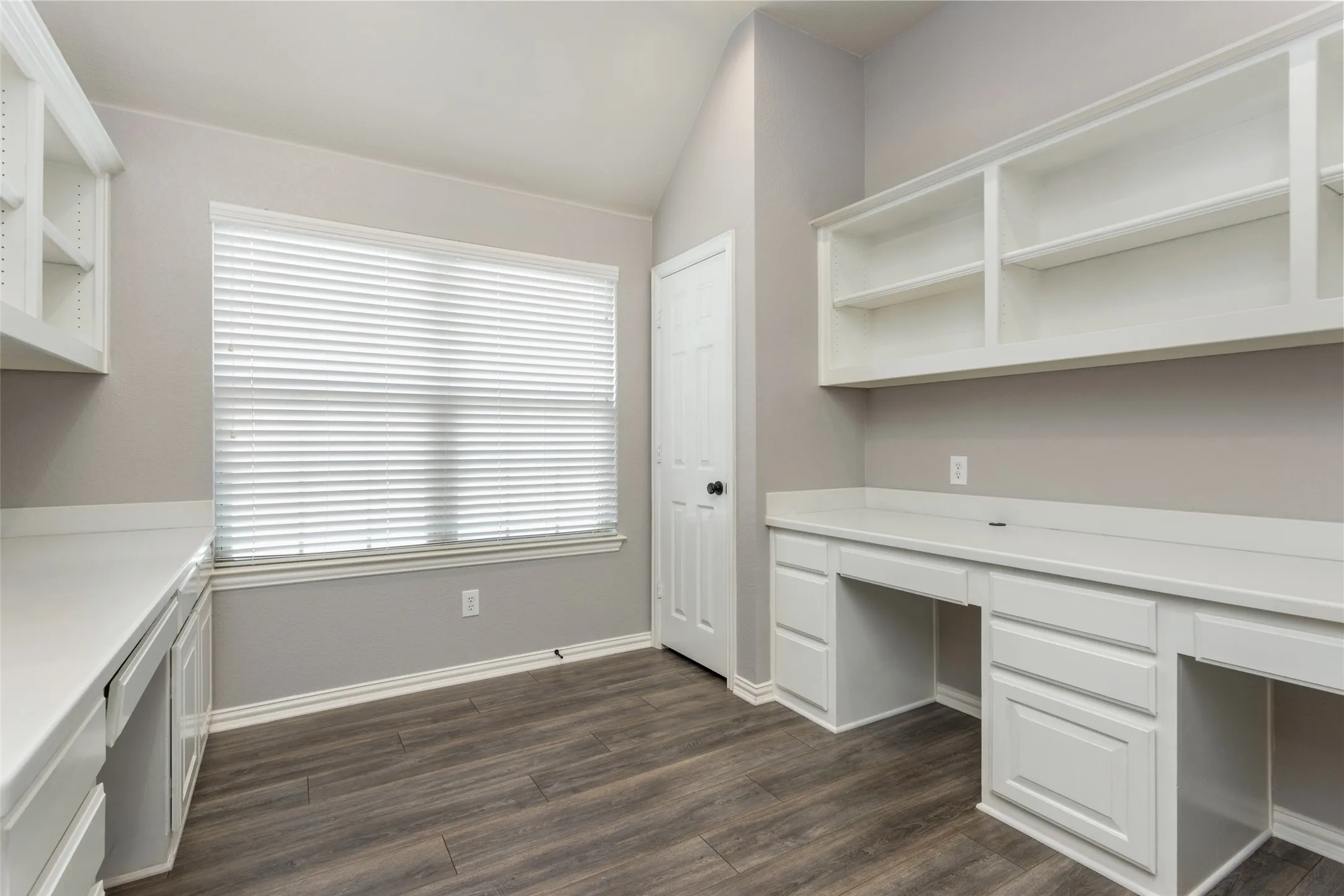 Single Family Residence For Rent in Collin County , 13336 Thornton Drive, Frisco, Texas 75035, 5 Bedroom, 5 Bathroom, 3 Garage spaces, 4,645 Sqft, built in 2009, mls#21301766, Real Estate Agent in Frisco, Homes For Rent in Collin county, Homes For Rent in Frisco, Realtor in Frisco Texas, Real Estate Brokerage Independent Realty Texas, Luminita Cordes Realtor