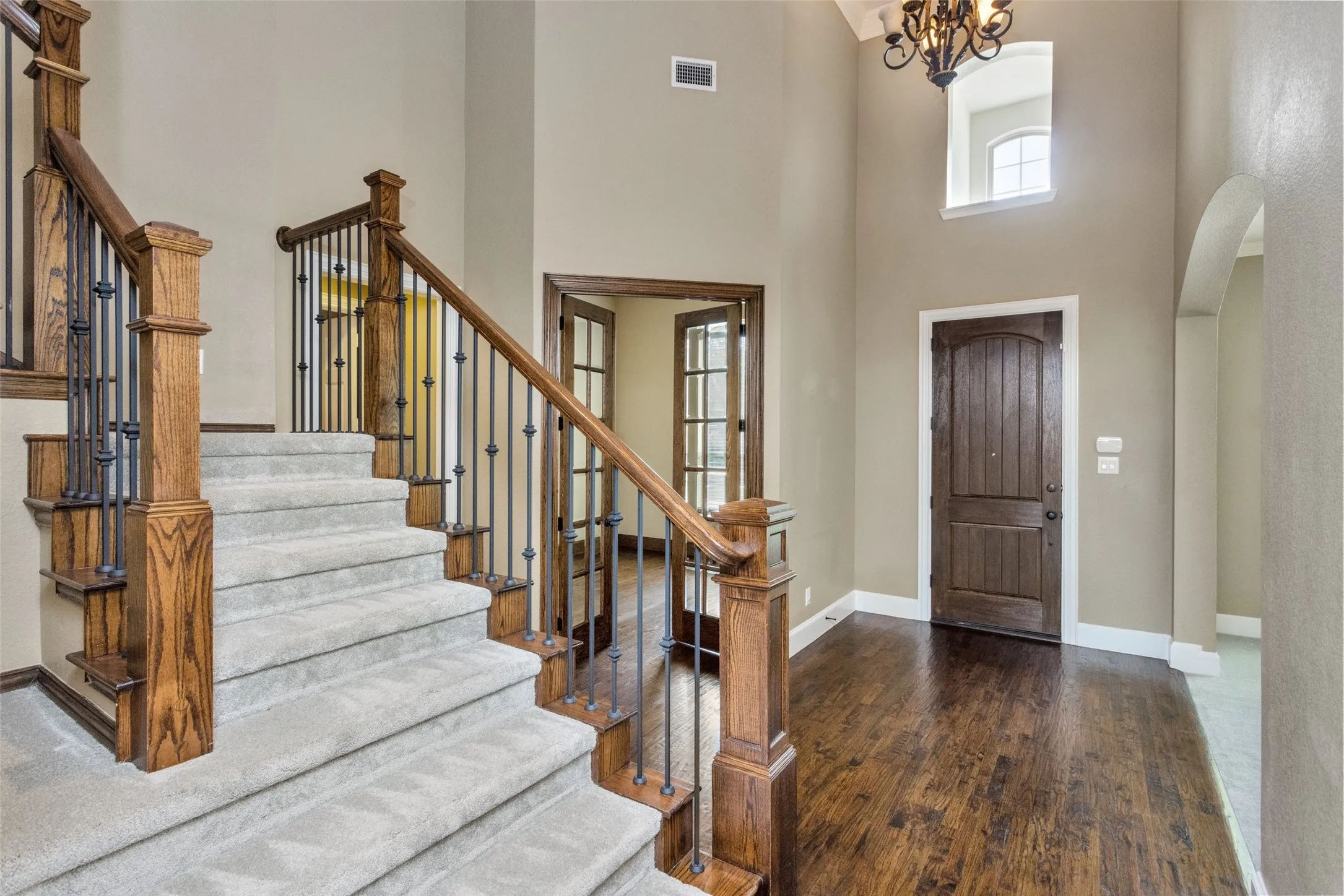Single Family Residence For Rent in Collin County , 13336 Thornton Drive, Frisco, Texas 75035, 5 Bedroom, 5 Bathroom, 3 Garage spaces, 4,645 Sqft, built in 2009, mls#21301766, Real Estate Agent in Frisco, Homes For Rent in Collin county, Homes For Rent in Frisco, Realtor in Frisco Texas, Real Estate Brokerage Independent Realty Texas, Luminita Cordes Realtor