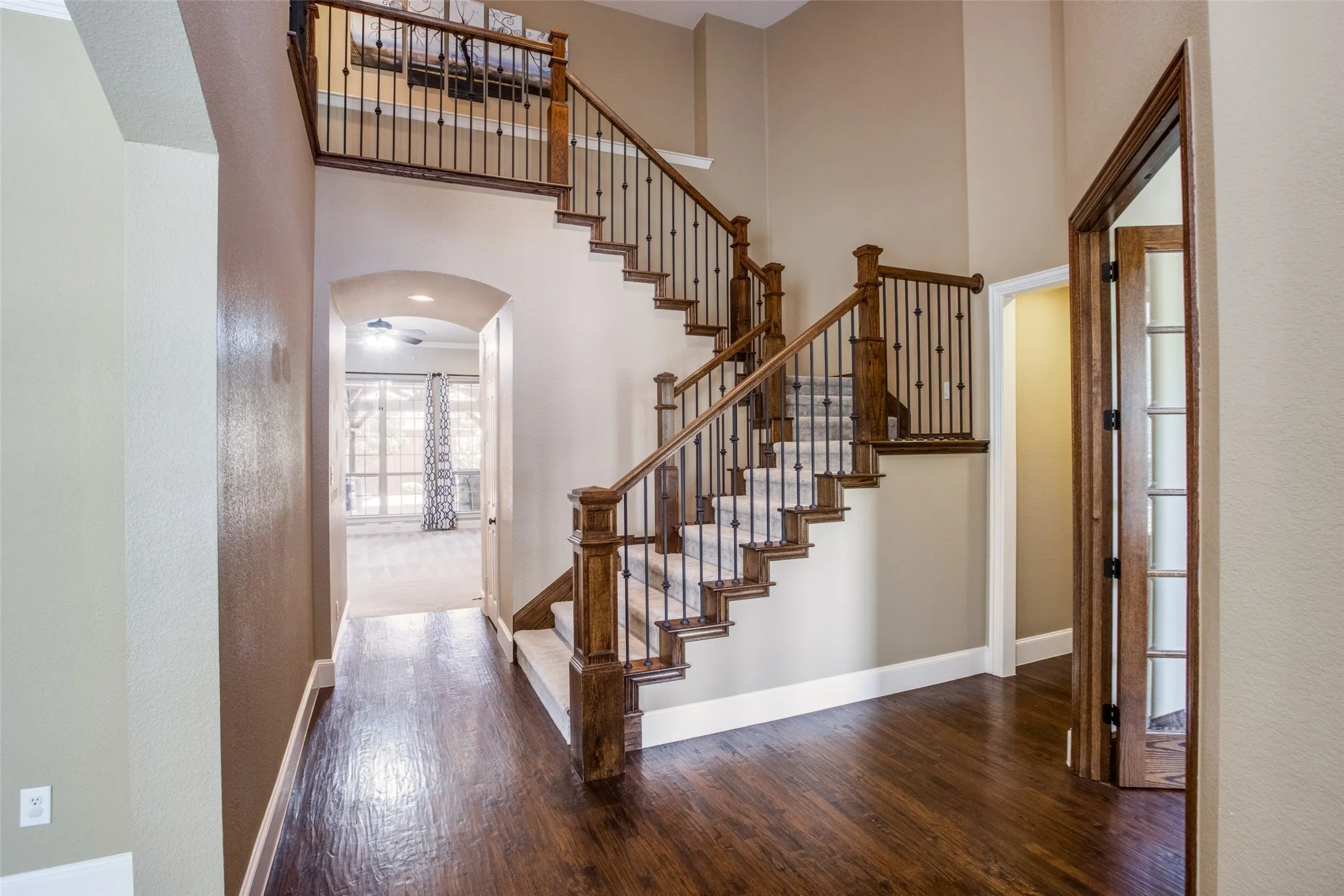 Single Family Residence For Rent in Collin County , 13336 Thornton Drive, Frisco, Texas 75035, 5 Bedroom, 5 Bathroom, 3 Garage spaces, 4,645 Sqft, built in 2009, mls#21301766, Real Estate Agent in Frisco, Homes For Rent in Collin county, Homes For Rent in Frisco, Realtor in Frisco Texas, Real Estate Brokerage Independent Realty Texas, Luminita Cordes Realtor
