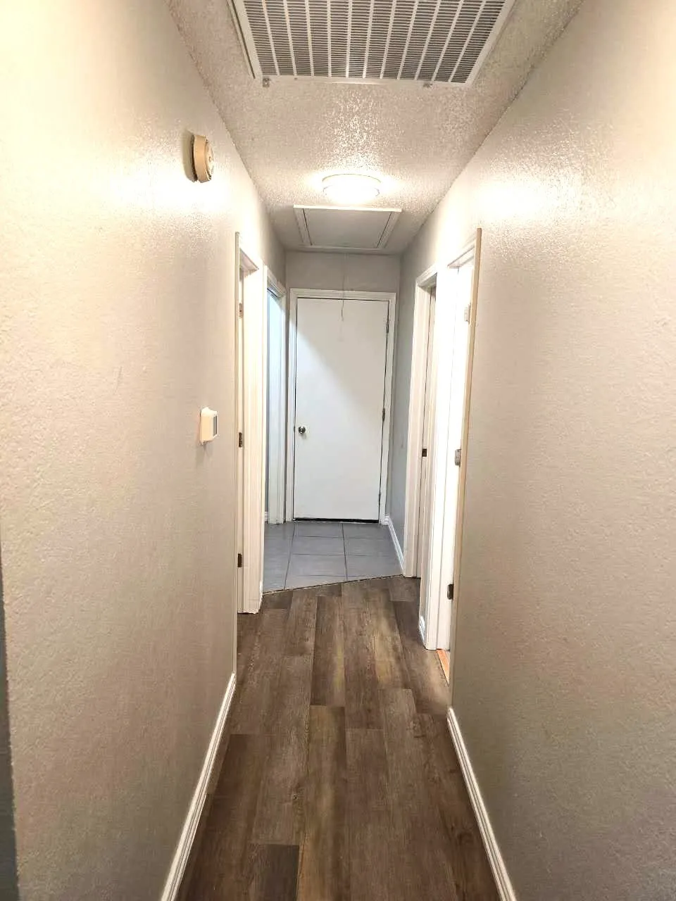Single Family Residence For Sale in Johnson County , 1007 Mitchell Lane, Burleson, Texas 76028, 3 Bedroom, 2 Bathroom, 1 Garage spaces, 1,261 Sqft, built in 1986, mls#21301709, Real Estate Agent in Burleson, Homes For Sale in Johnson county, Homes For Sale in Burleson, Realtor in Burleson Texas, Real Estate Brokerage Independent Realty Texas, Luminita Cordes Realtor