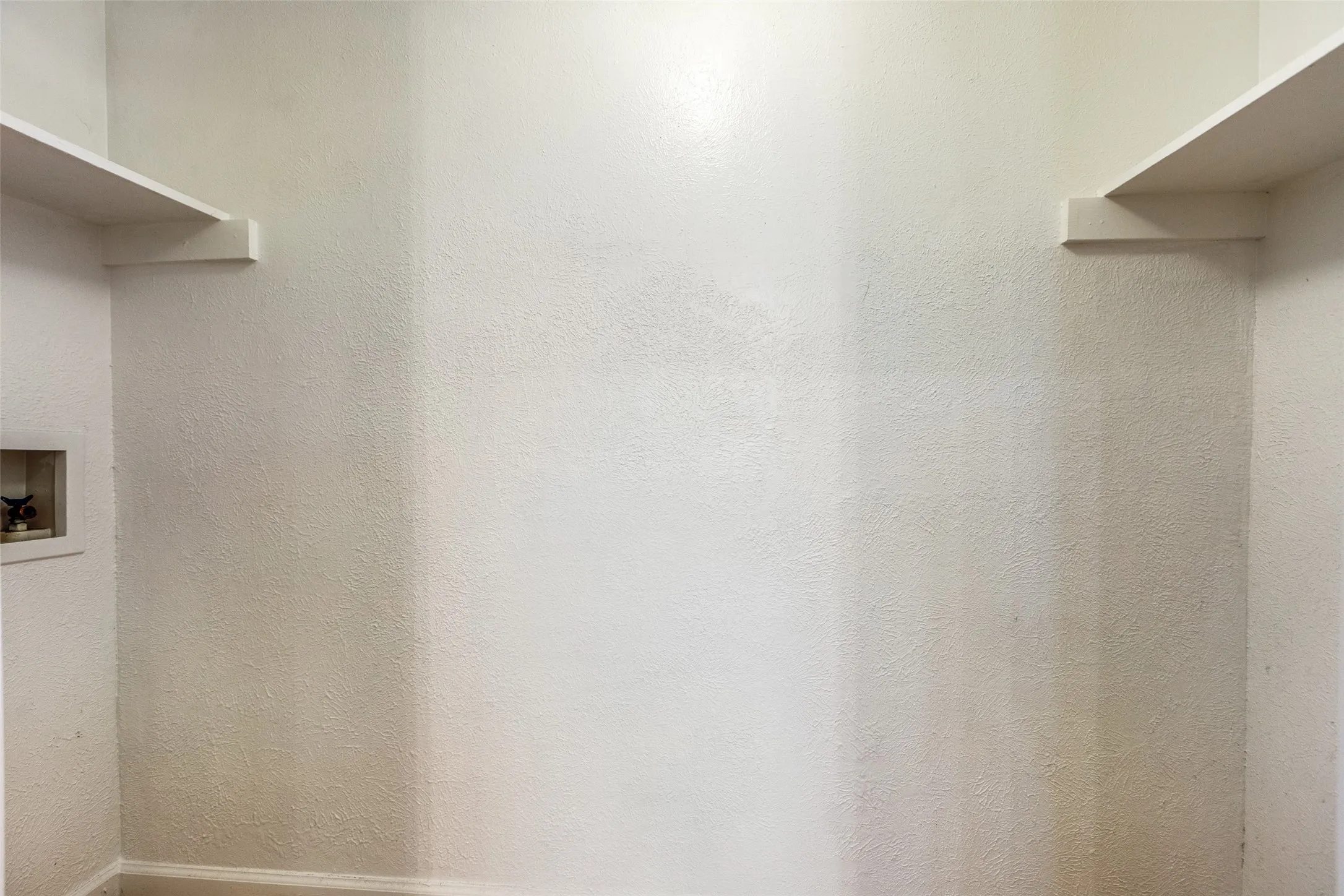 Utility room W/D