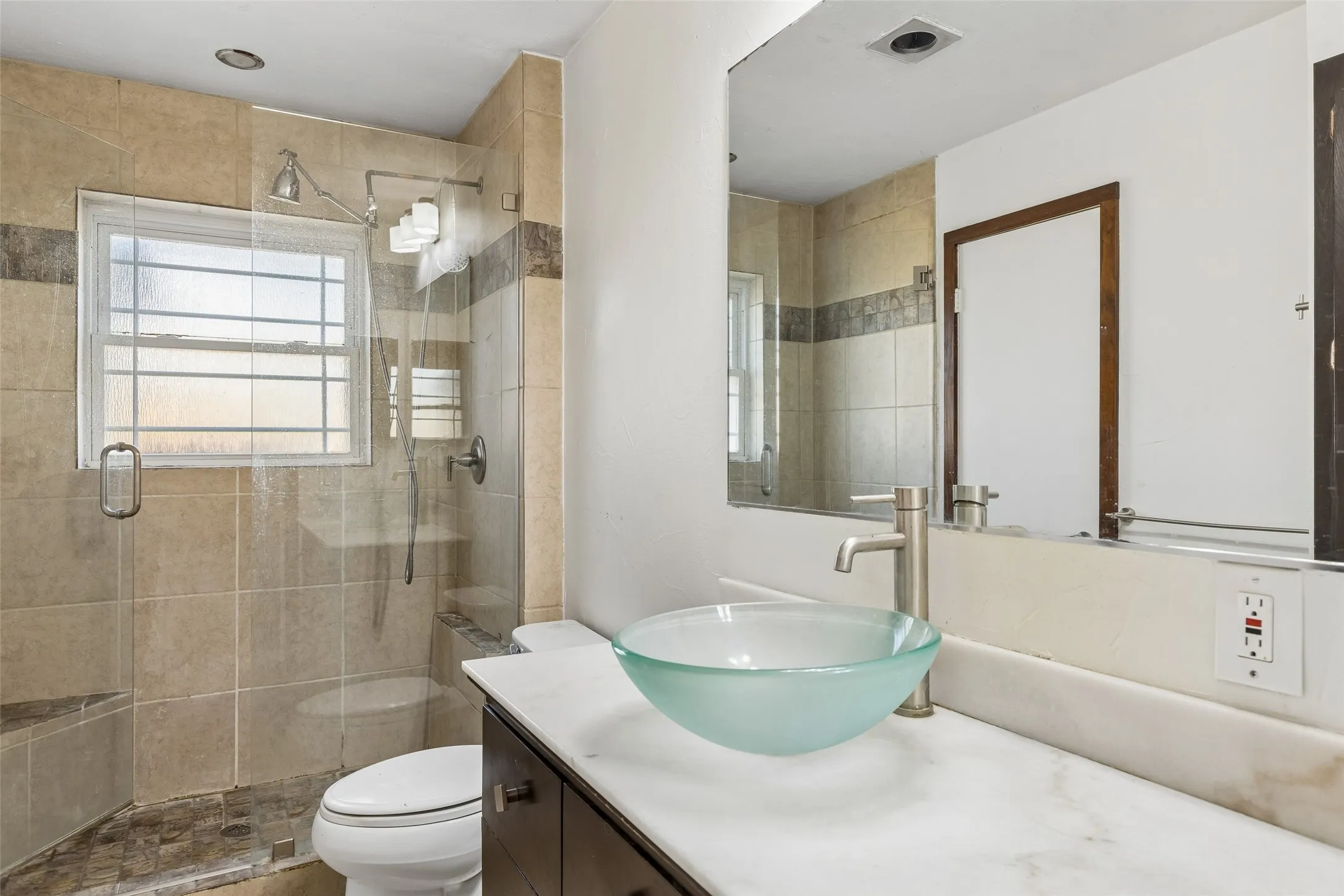 Single Family Residence For Sale in Dallas County , 1303 Berkeley Drive, Richardson, Texas 75081, 4 Bedroom, 2 Bathroom, 2 Garage spaces, 2,318 Sqft, built in 1967, mls#21294919, Real Estate Agent in Richardson, Homes For Sale in Dallas county, Homes For Sale in Richardson, Realtor in Richardson Texas, Real Estate Brokerage Independent Realty Texas, Luminita Cordes Realtor