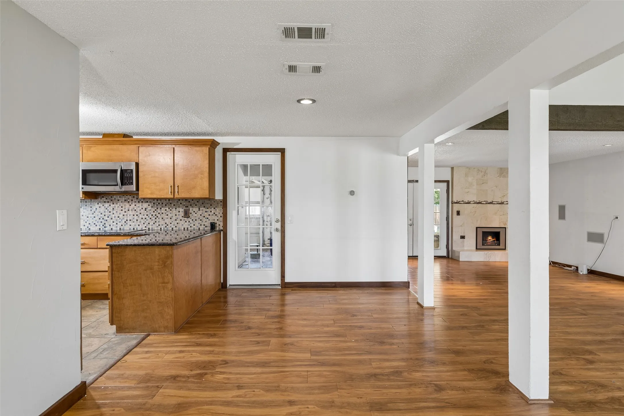 Single Family Residence For Sale in Dallas County , 1303 Berkeley Drive, Richardson, Texas 75081, 4 Bedroom, 2 Bathroom, 2 Garage spaces, 2,318 Sqft, built in 1967, mls#21294919, Real Estate Agent in Richardson, Homes For Sale in Dallas county, Homes For Sale in Richardson, Realtor in Richardson Texas, Real Estate Brokerage Independent Realty Texas, Luminita Cordes Realtor