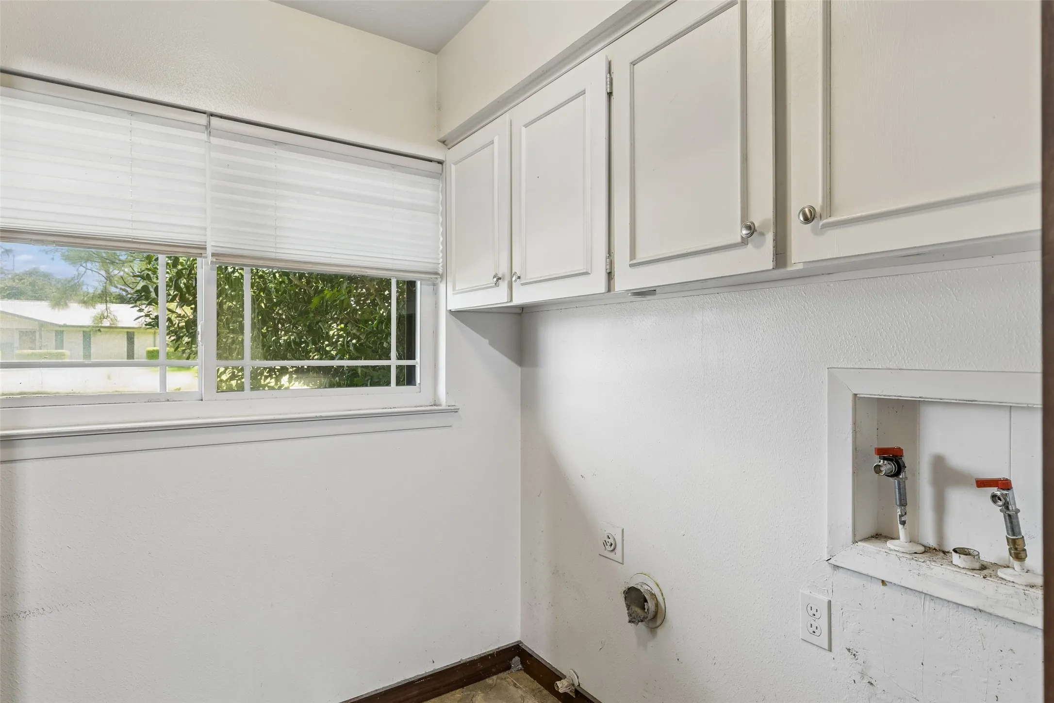 Single Family Residence For Sale in Dallas County , 1303 Berkeley Drive, Richardson, Texas 75081, 4 Bedroom, 2 Bathroom, 2 Garage spaces, 2,318 Sqft, built in 1967, mls#21294919, Real Estate Agent in Richardson, Homes For Sale in Dallas county, Homes For Sale in Richardson, Realtor in Richardson Texas, Real Estate Brokerage Independent Realty Texas, Luminita Cordes Realtor