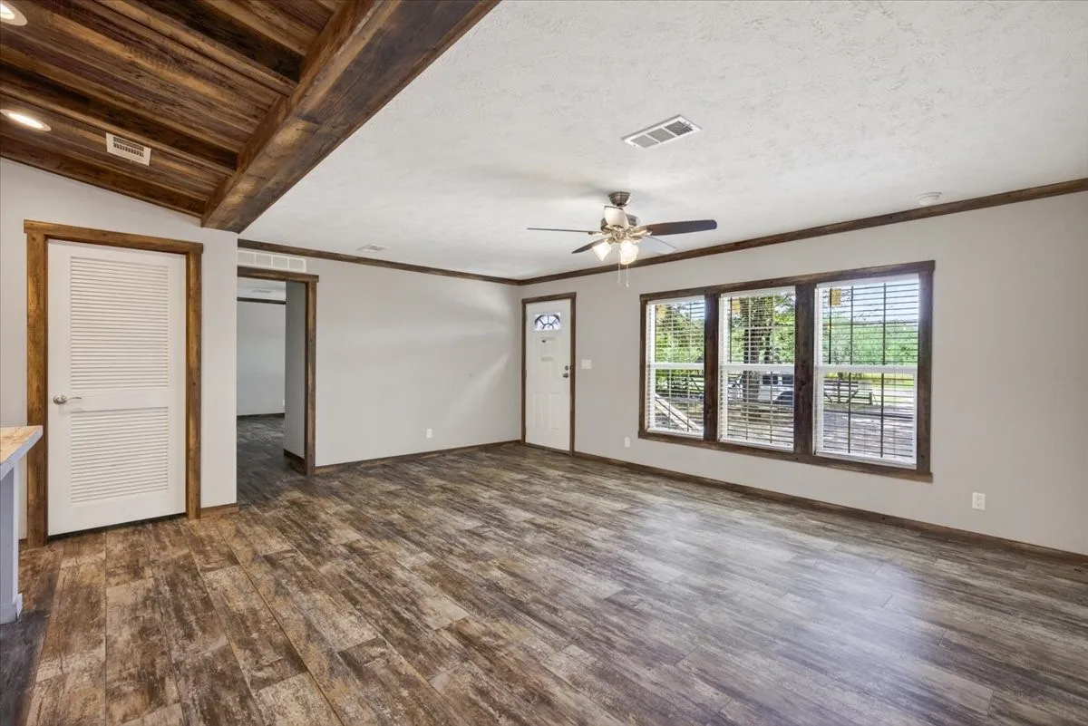 Manufactured Home For Sale in Henderson County , 11079 State Highway 198, Mabank, Texas 75147, 4 Bedroom, 2 Bathroom, Garage spaces, 1,768 Sqft, built in 2020, mls#21302063, Real Estate Agent in Mabank, Homes For Sale in Henderson county, Homes For Sale in Mabank, Realtor in Mabank Texas, Real Estate Brokerage Independent Realty Texas, Luminita Cordes Realtor