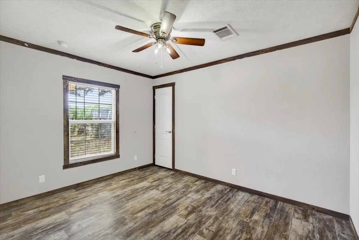 Manufactured Home For Sale in Henderson County , 11079 State Highway 198, Mabank, Texas 75147, 4 Bedroom, 2 Bathroom, Garage spaces, 1,768 Sqft, built in 2020, mls#21302063, Real Estate Agent in Mabank, Homes For Sale in Henderson county, Homes For Sale in Mabank, Realtor in Mabank Texas, Real Estate Brokerage Independent Realty Texas, Luminita Cordes Realtor