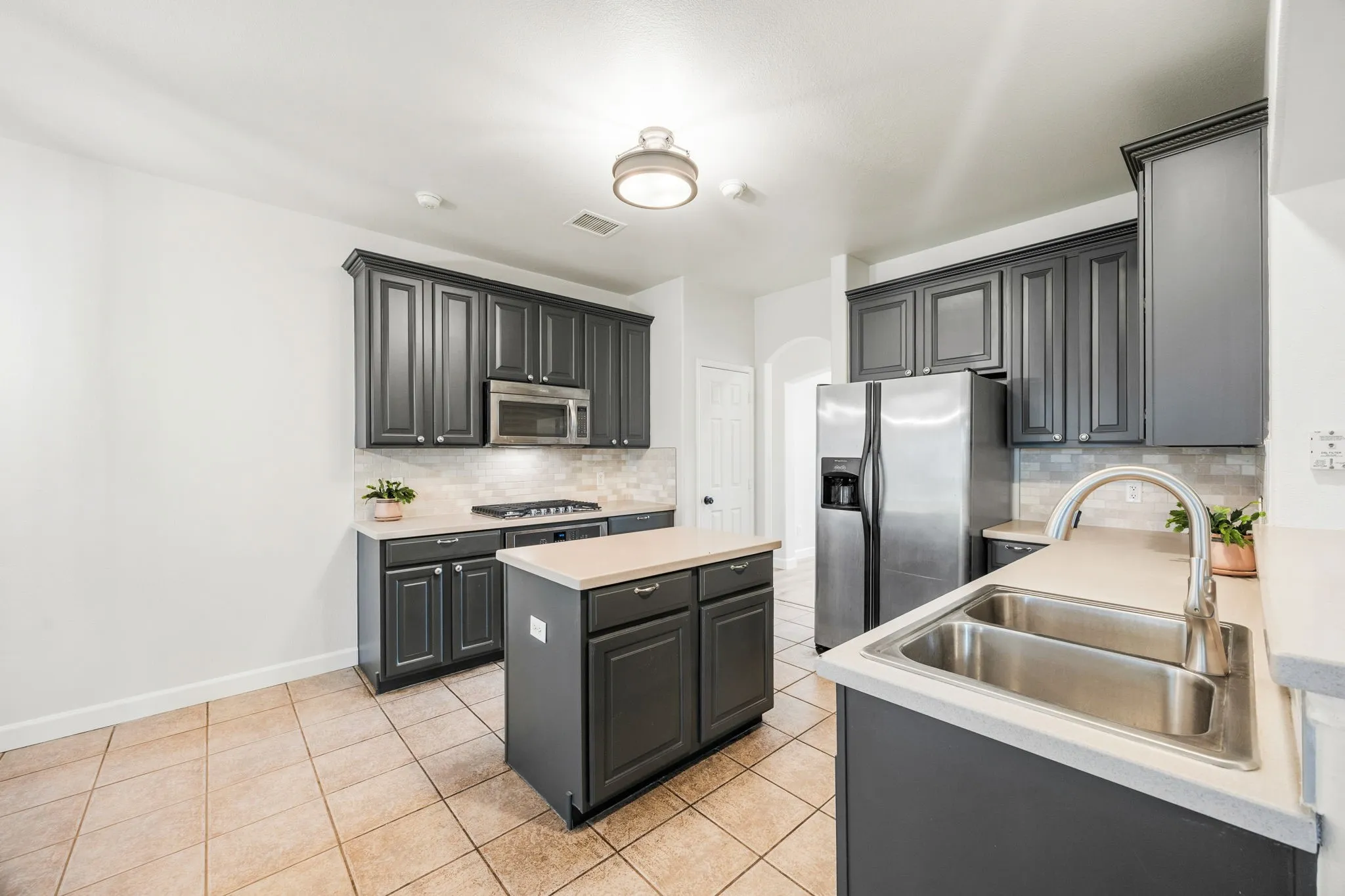 Single Family Residence For Sale in Rockwall County , 871 High Cotton Lane, Rockwall, Texas 75087, 4 Bedroom, 3 Bathroom, 2 Garage spaces, 3,050 Sqft, built in 2002, mls#21302070, Real Estate Agent in Rockwall, Homes For Sale in Rockwall county, Homes For Sale in Rockwall, Realtor in Rockwall Texas, Real Estate Brokerage Independent Realty Texas, Luminita Cordes Realtor