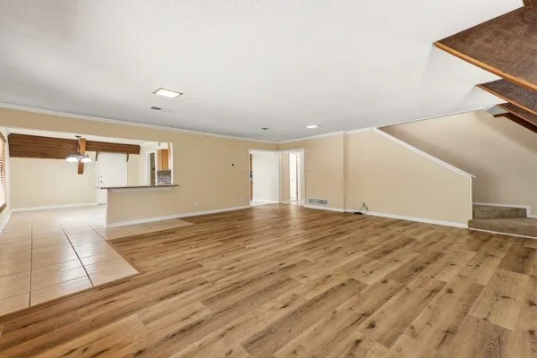 Single Family Residence For Sale in Dallas County , 205 Roaring Springs Drive, De Soto, Texas 75115, 4 Bedroom, 3 Bathroom, 2 Garage spaces, 2,520 Sqft, built in 1965, mls#21301682, Real Estate Agent in De Soto, Homes For Sale in Dallas county, Homes For Sale in De Soto, Realtor in De Soto Texas, Real Estate Brokerage Independent Realty Texas, Luminita Cordes Realtor